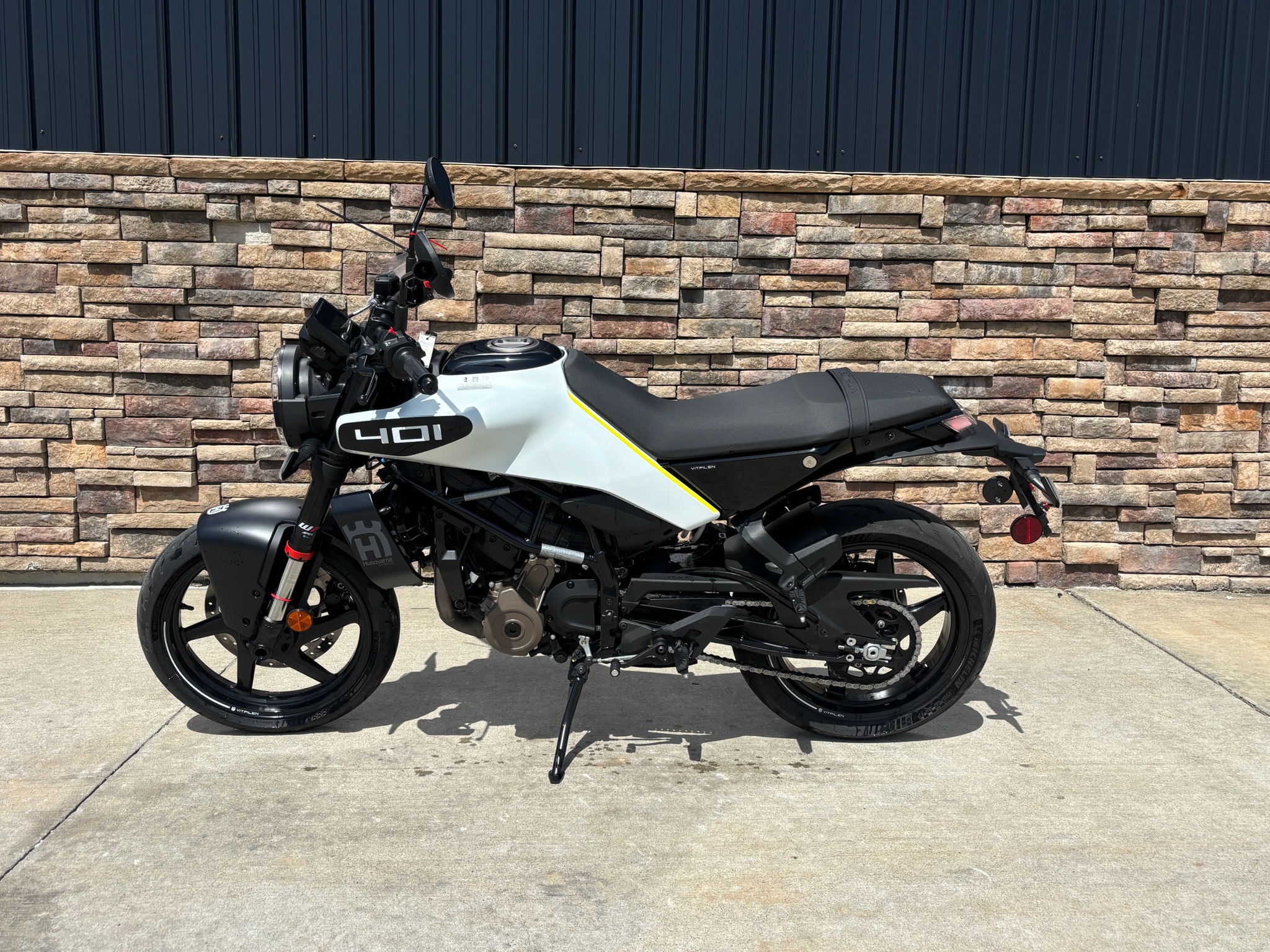 Used 2024 Husqvarna Svartpilen 401, Columbia MO | Specs, Price