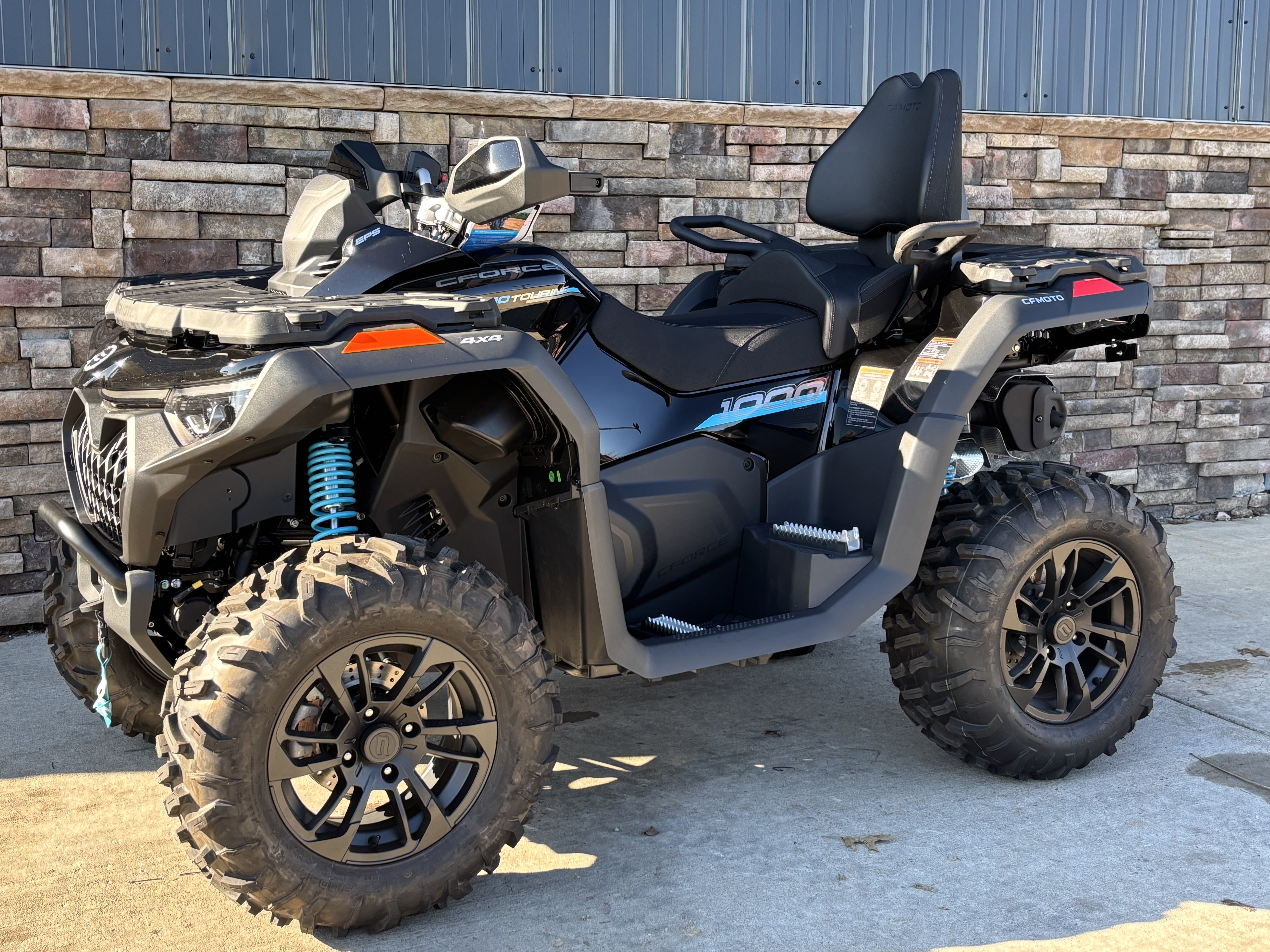 2026 CFMOTO CForce 1000 Touring in Columbia, Missouri - Photo 2