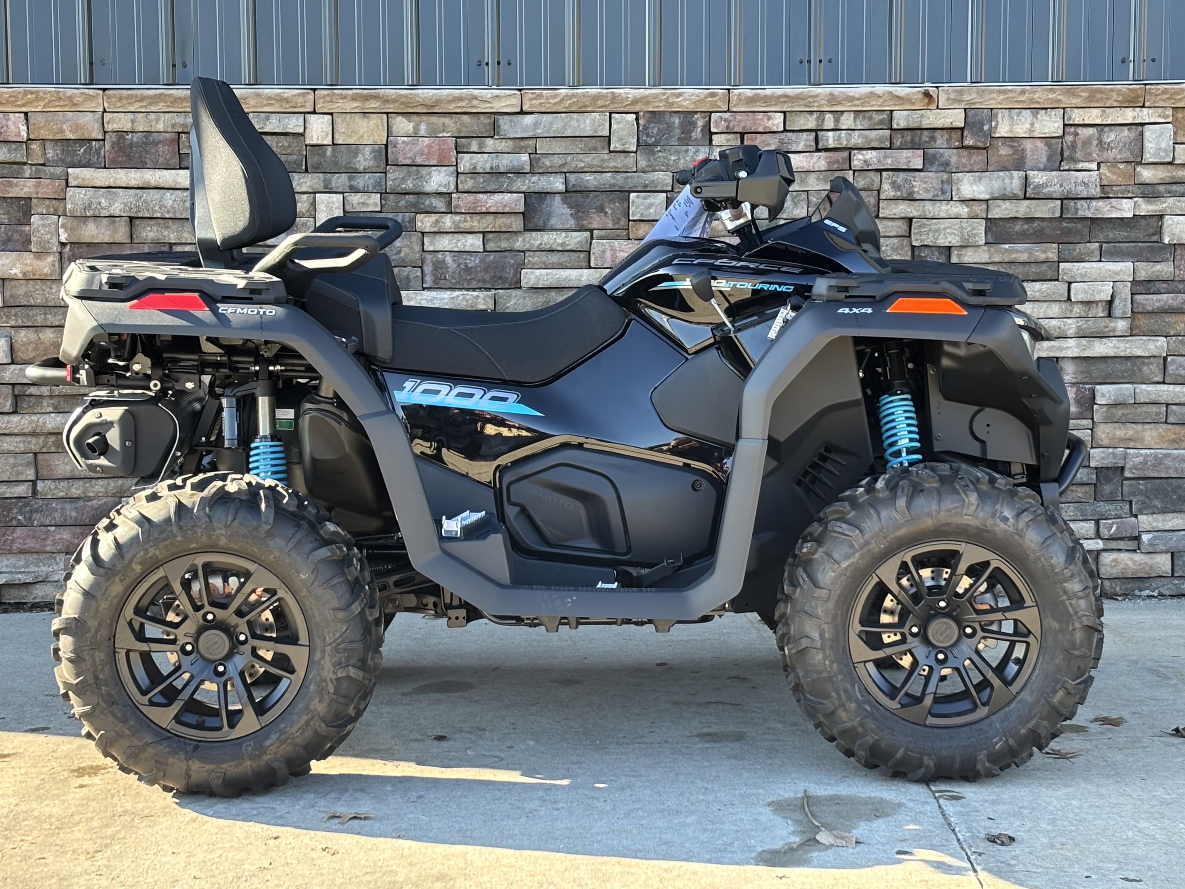 2026 CFMOTO CForce 1000 Touring in Columbia, Missouri - Photo 15