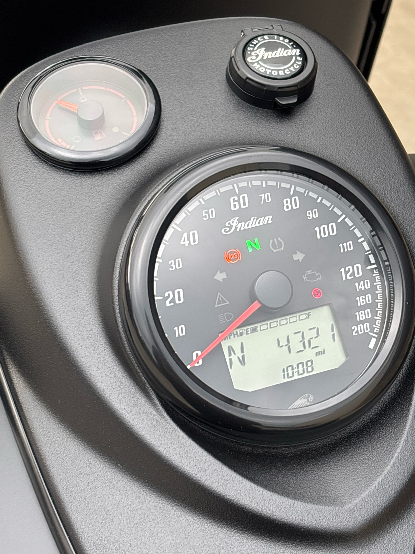 2023 Indian Motorcycle Springfield® Dark Horse® in Columbia, Missouri - Photo 8