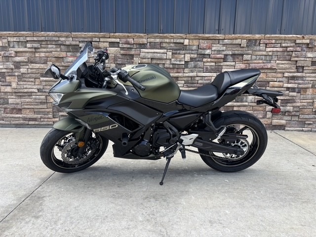 Used 2024 Kawasaki Ninja 650, Columbia MO | Specs, Price, Photos
