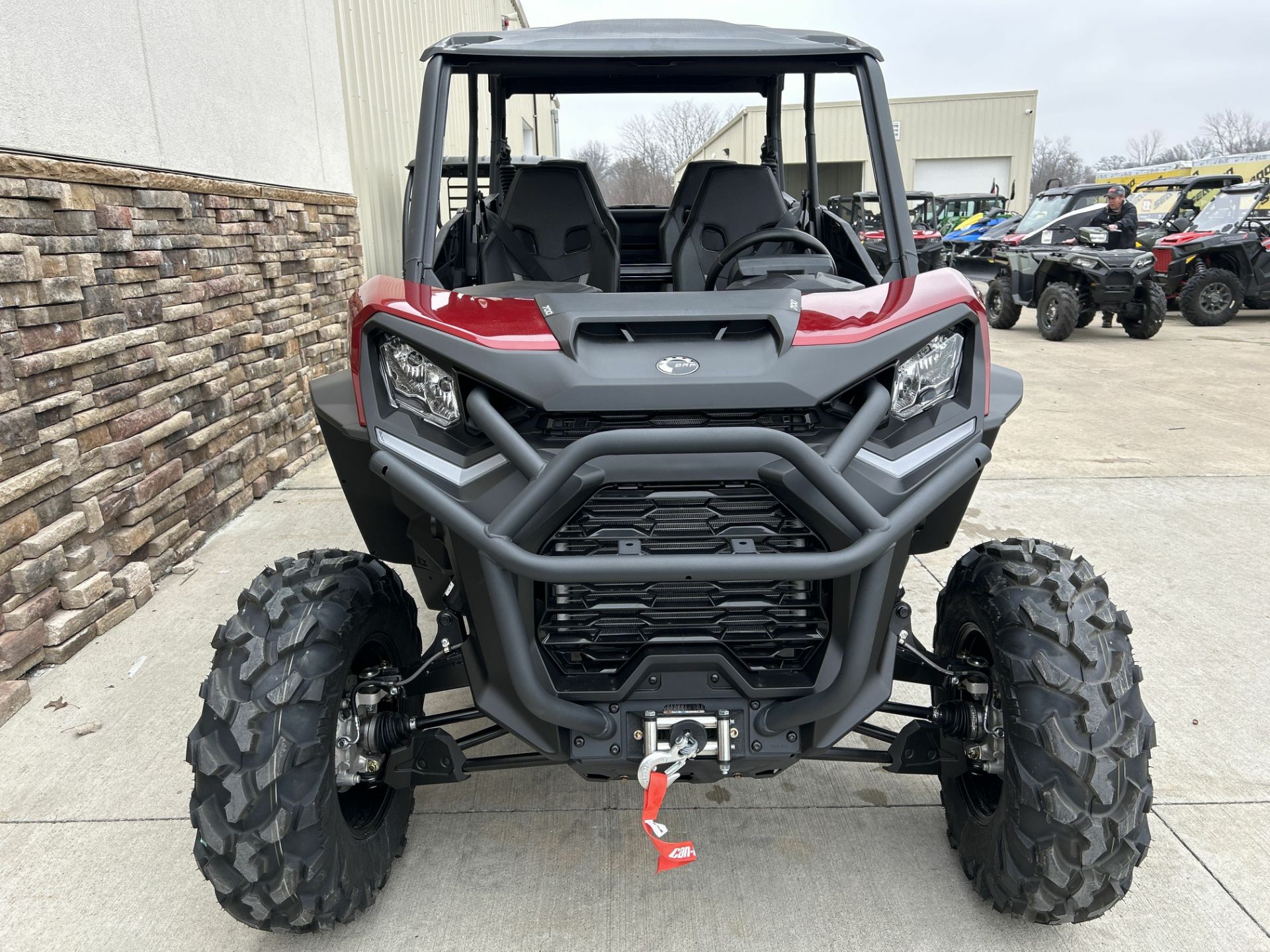 2024 Can-Am Commander MAX XT 700 in Columbia, Missouri - Photo 2