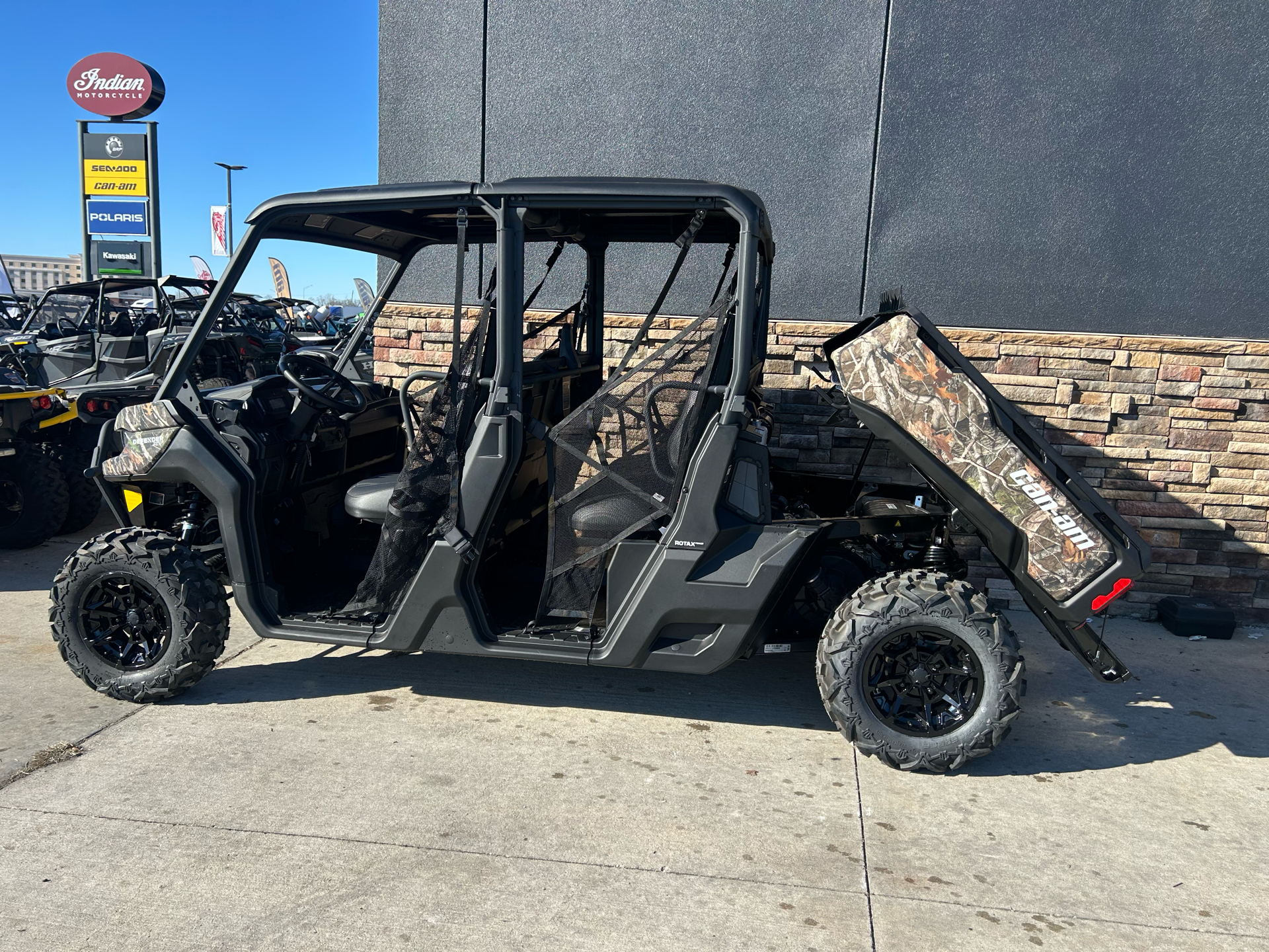 2025 Can-Am Defender MAX XT HD9 in Columbia, Missouri - Photo 6