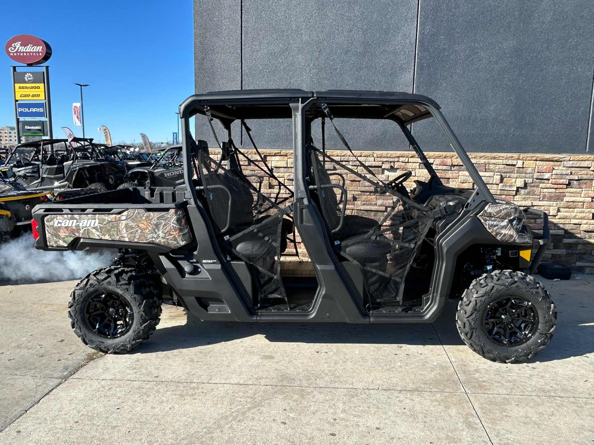 2025 Can-Am Defender MAX XT HD9 in Columbia, Missouri - Photo 11