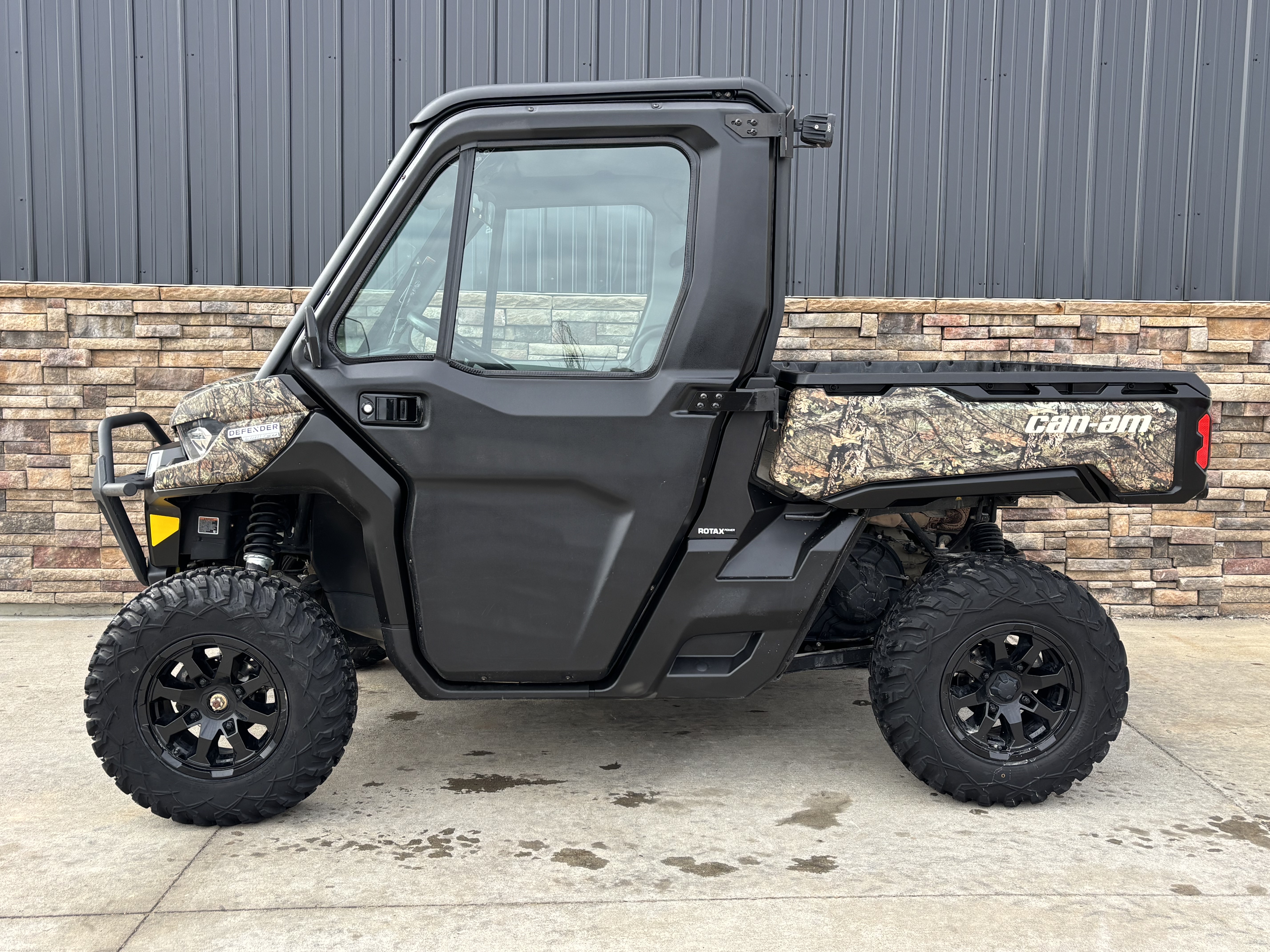 2021 Can-Am Defender Limited HD10 in Columbia, Missouri - Photo 17