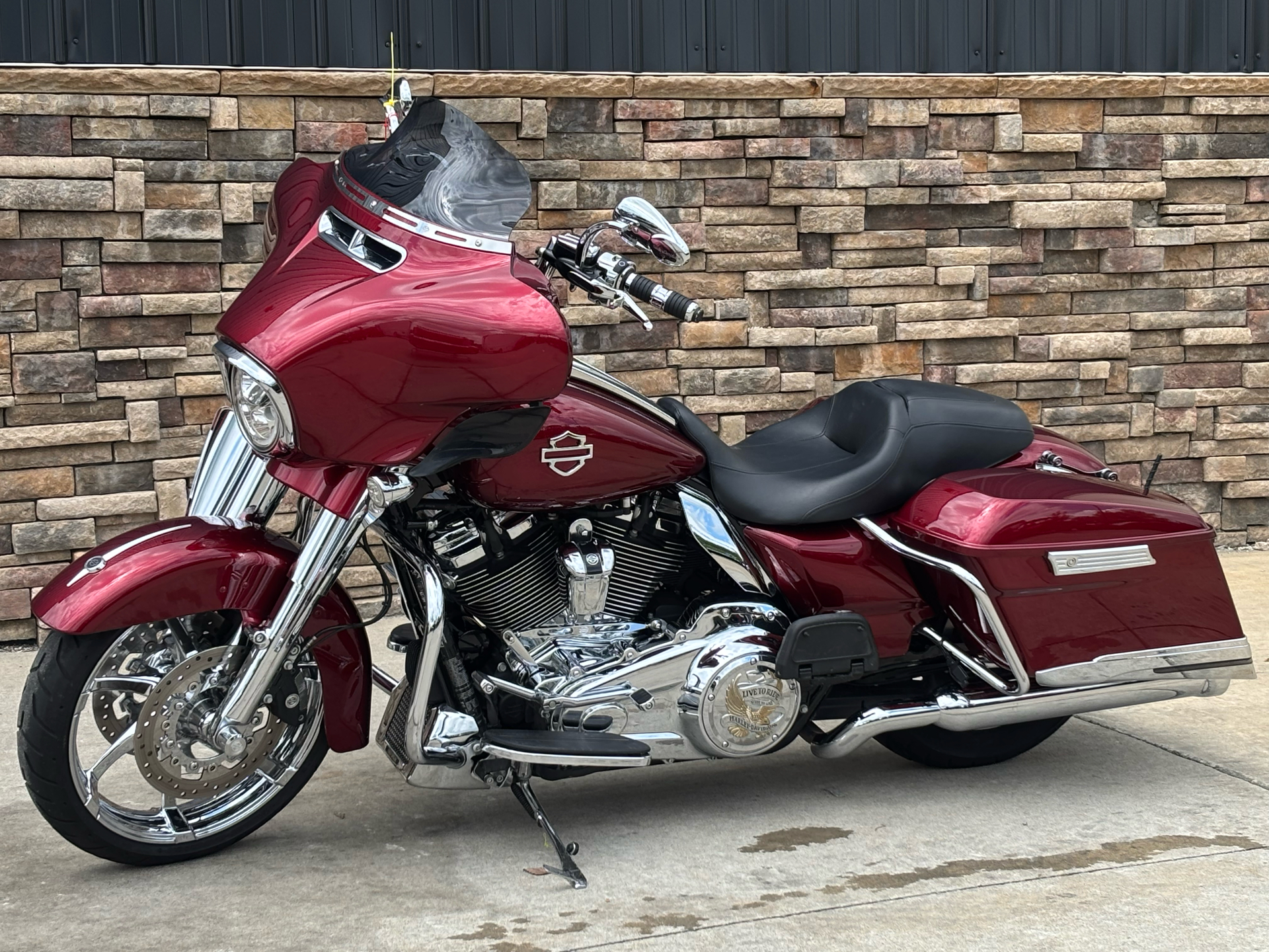 2017 Harley-Davidson Street Glide® Special in Columbia, Missouri - Photo 2