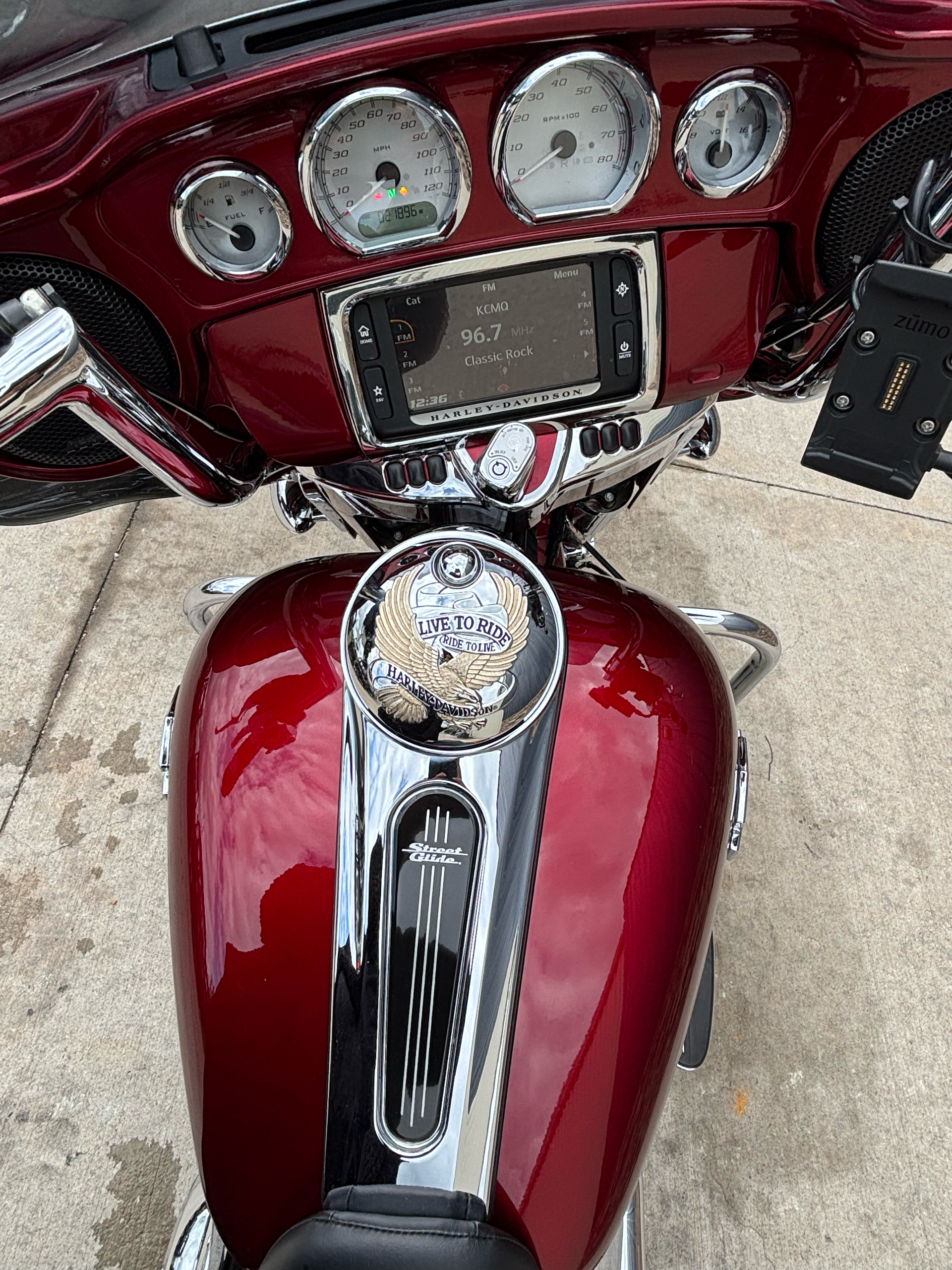 2017 Harley-Davidson Street Glide® Special in Columbia, Missouri - Photo 7