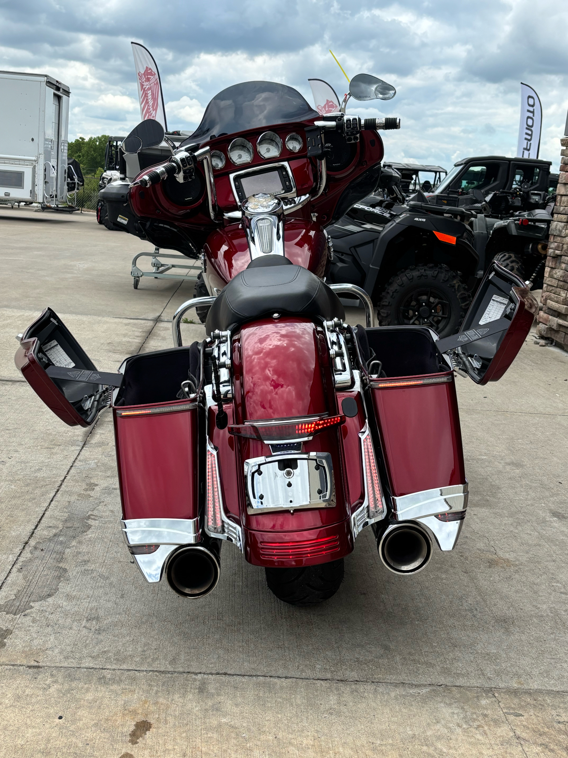 2017 Harley-Davidson Street Glide® Special in Columbia, Missouri - Photo 13