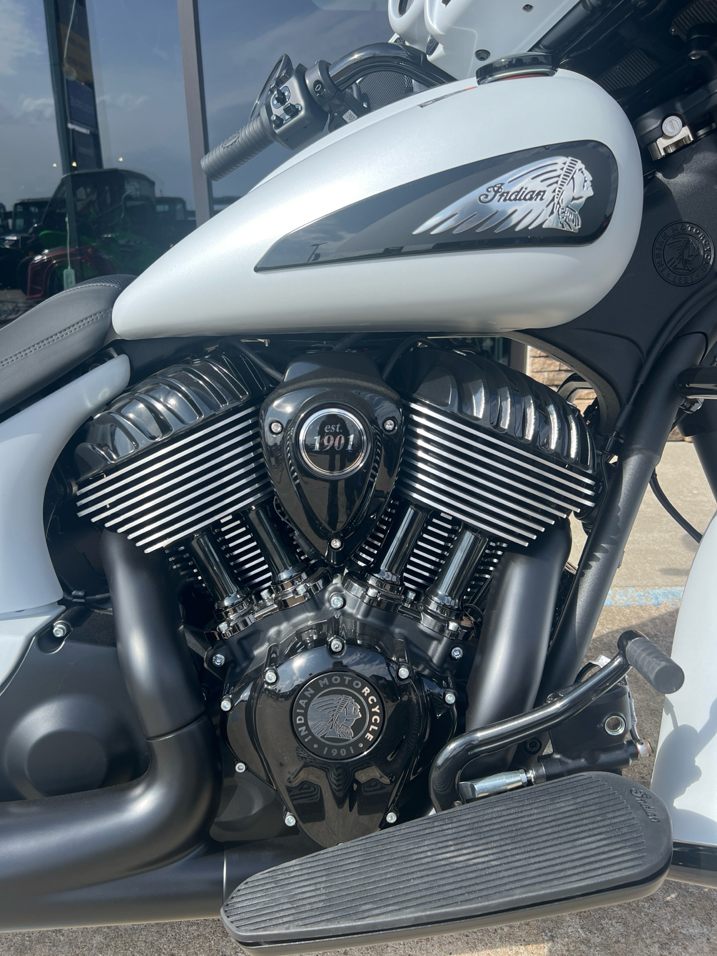 2024 Indian Motorcycle Chieftain® Dark Horse® with PowerBand Audio Package in Columbia, Missouri - Photo 2