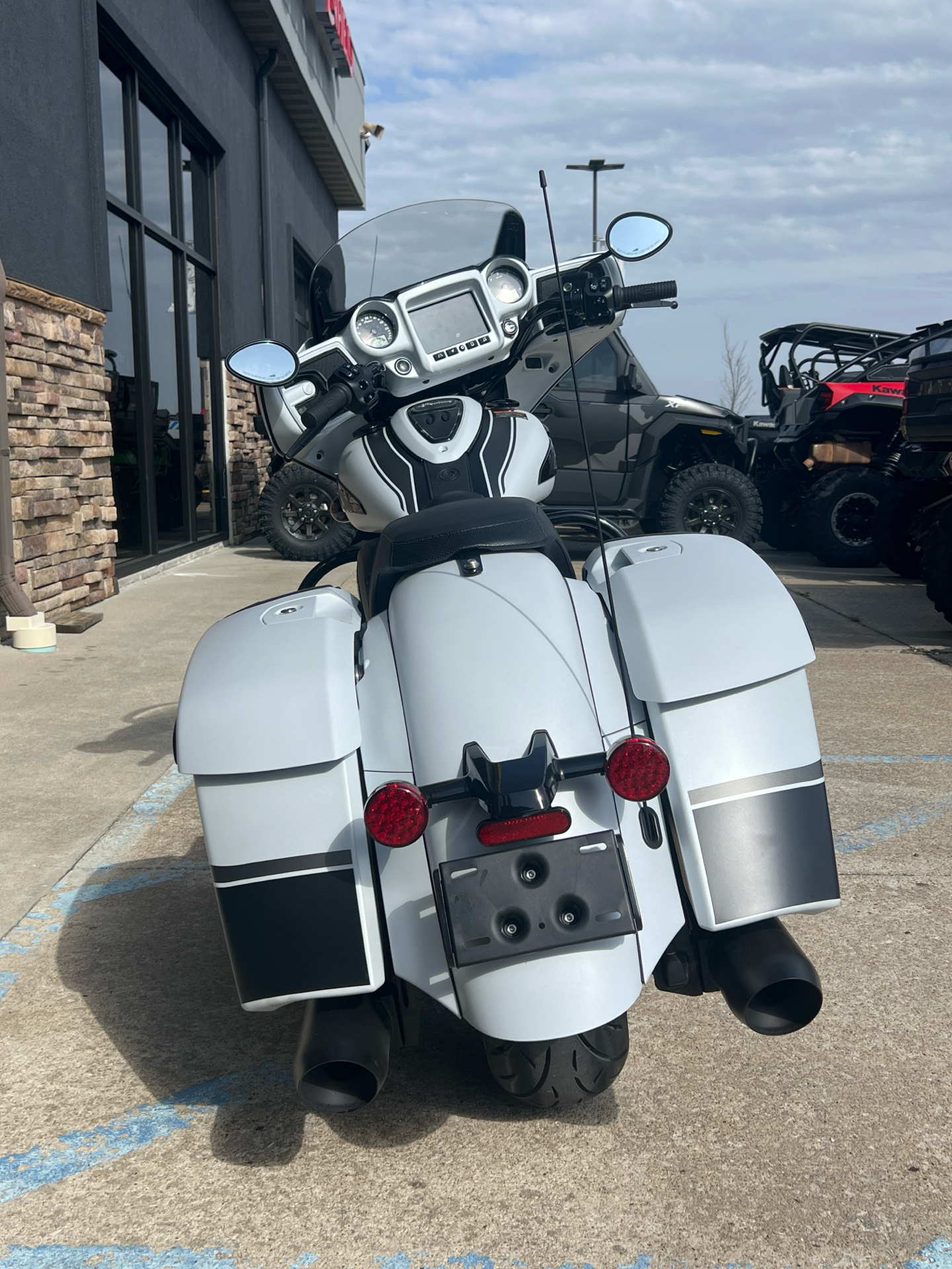 2024 Indian Motorcycle Chieftain® Dark Horse® with PowerBand Audio Package in Columbia, Missouri - Photo 3