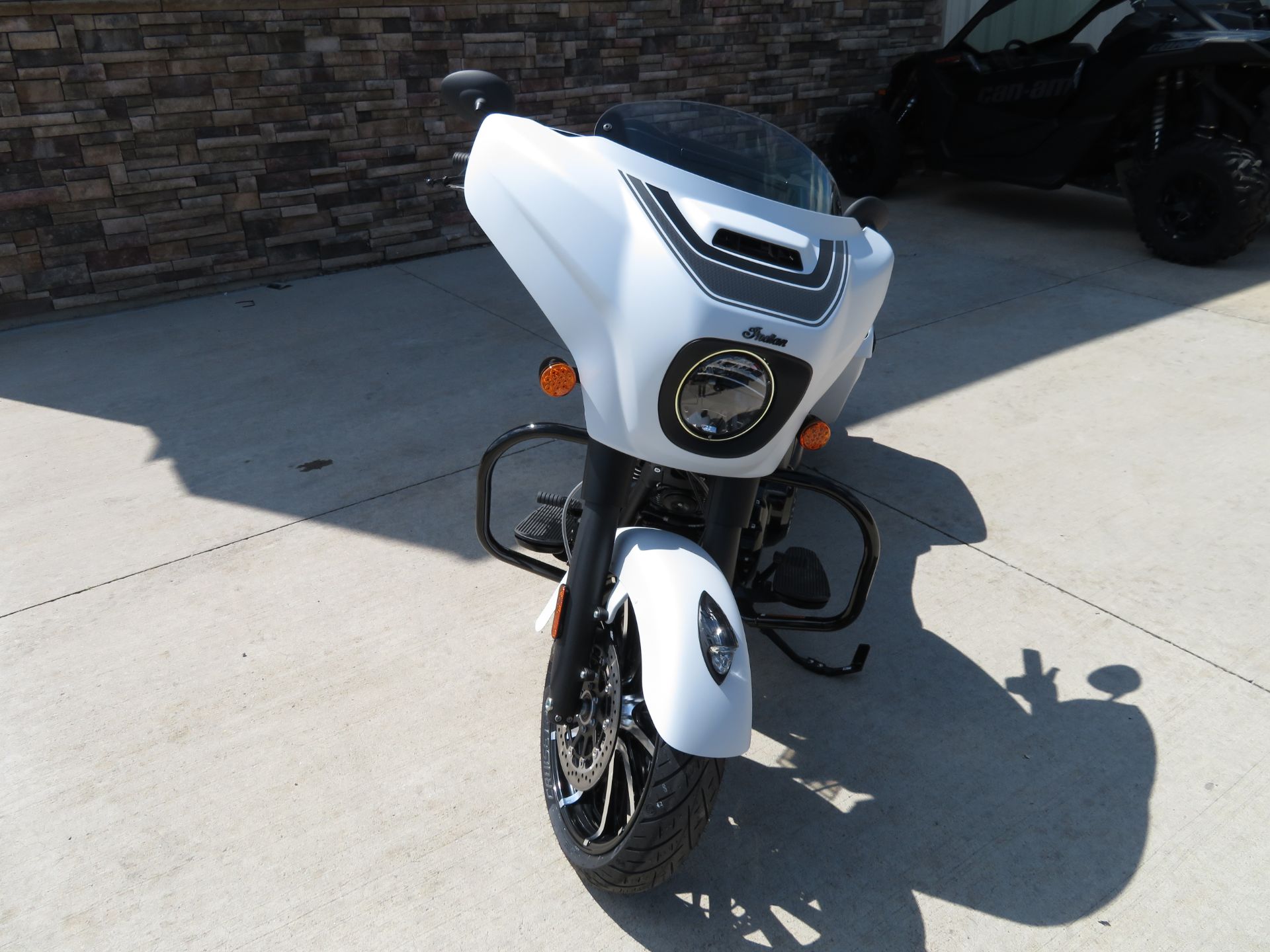 2024 Indian Motorcycle Chieftain® Dark Horse® with PowerBand Audio Package in Columbia, Missouri - Photo 2