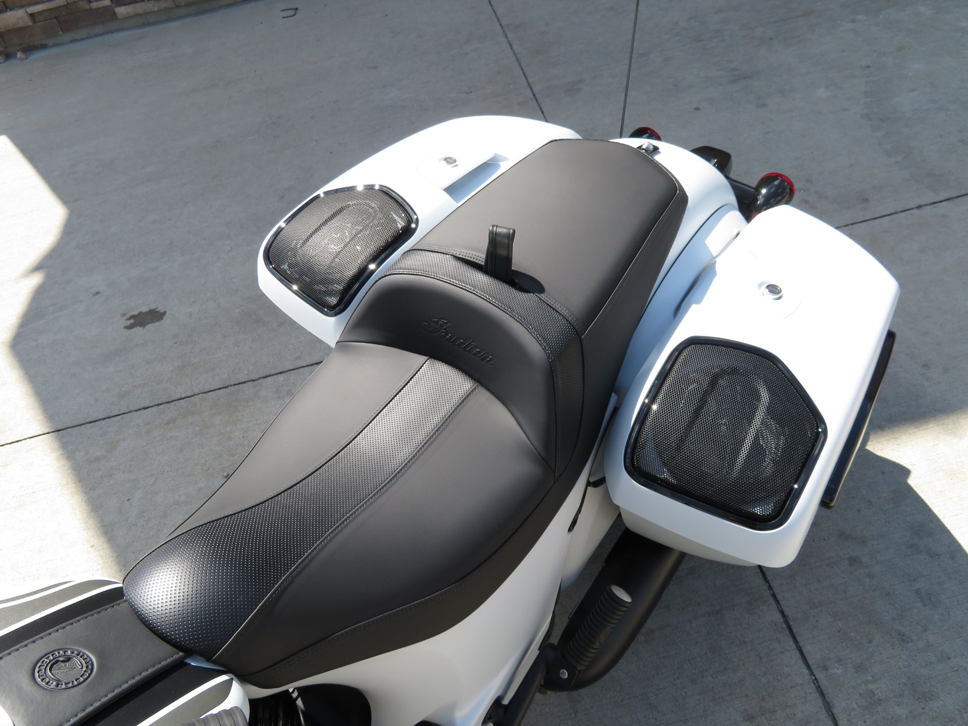 2024 Indian Motorcycle Chieftain® Dark Horse® with PowerBand Audio Package in Columbia, Missouri - Photo 11