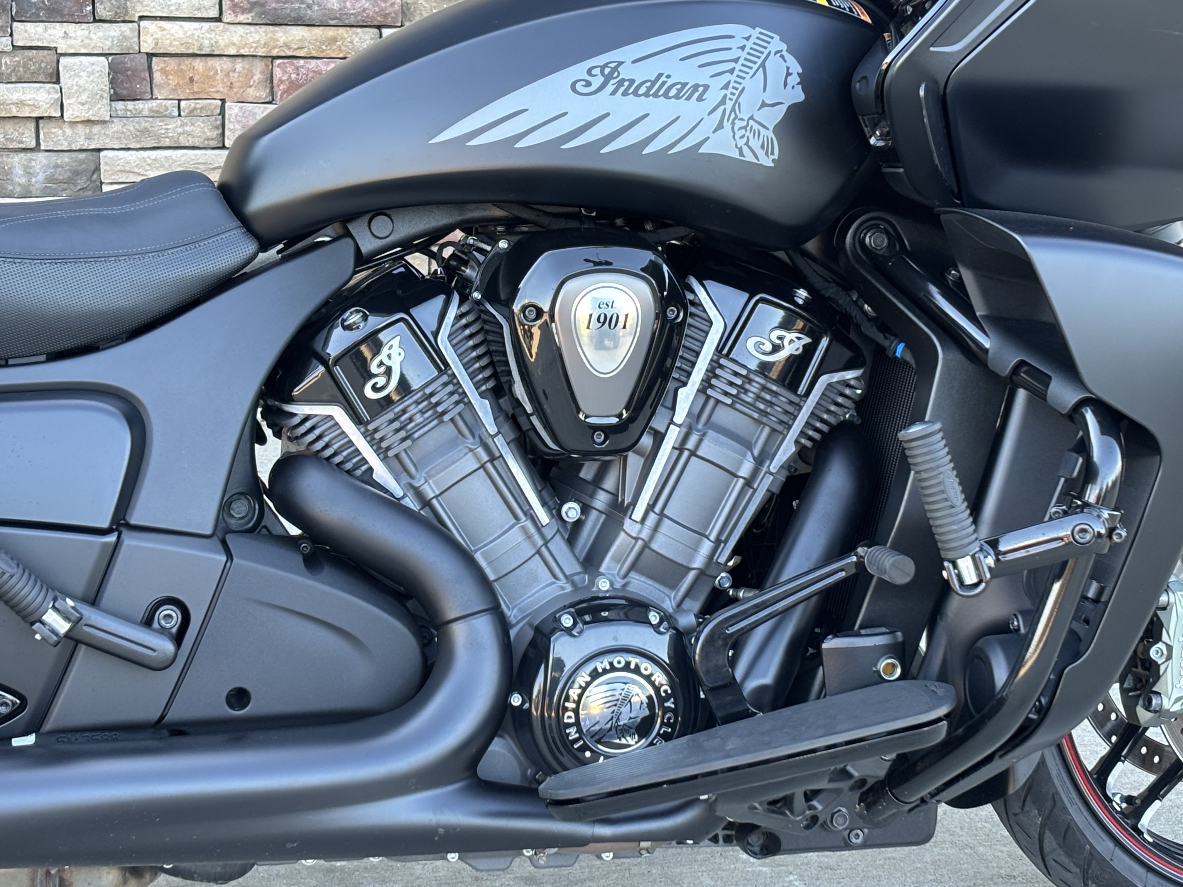 2023 Indian Motorcycle Challenger® Dark Horse® in Columbia, Missouri - Photo 4