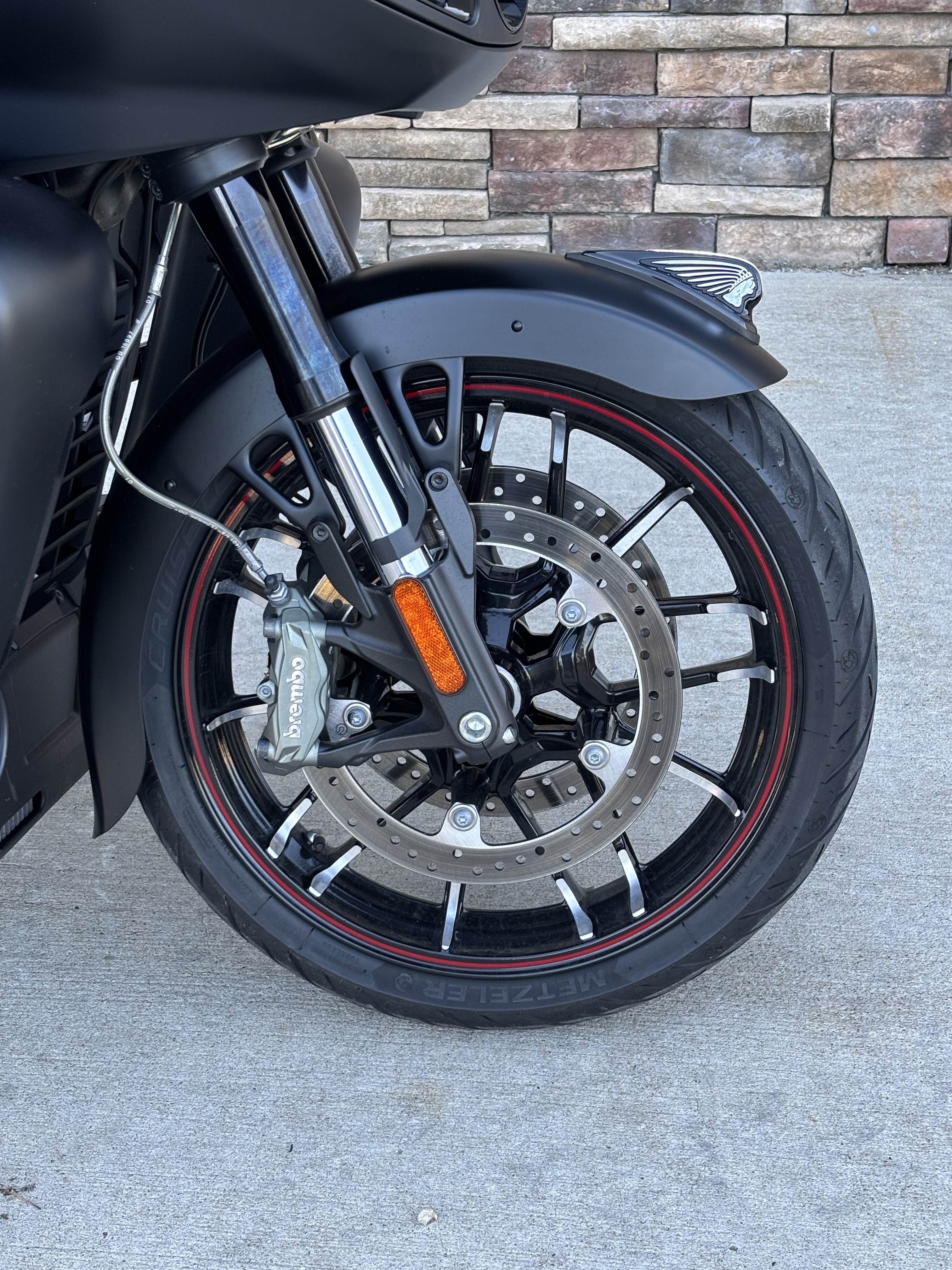 2023 Indian Motorcycle Challenger® Dark Horse® in Columbia, Missouri - Photo 5