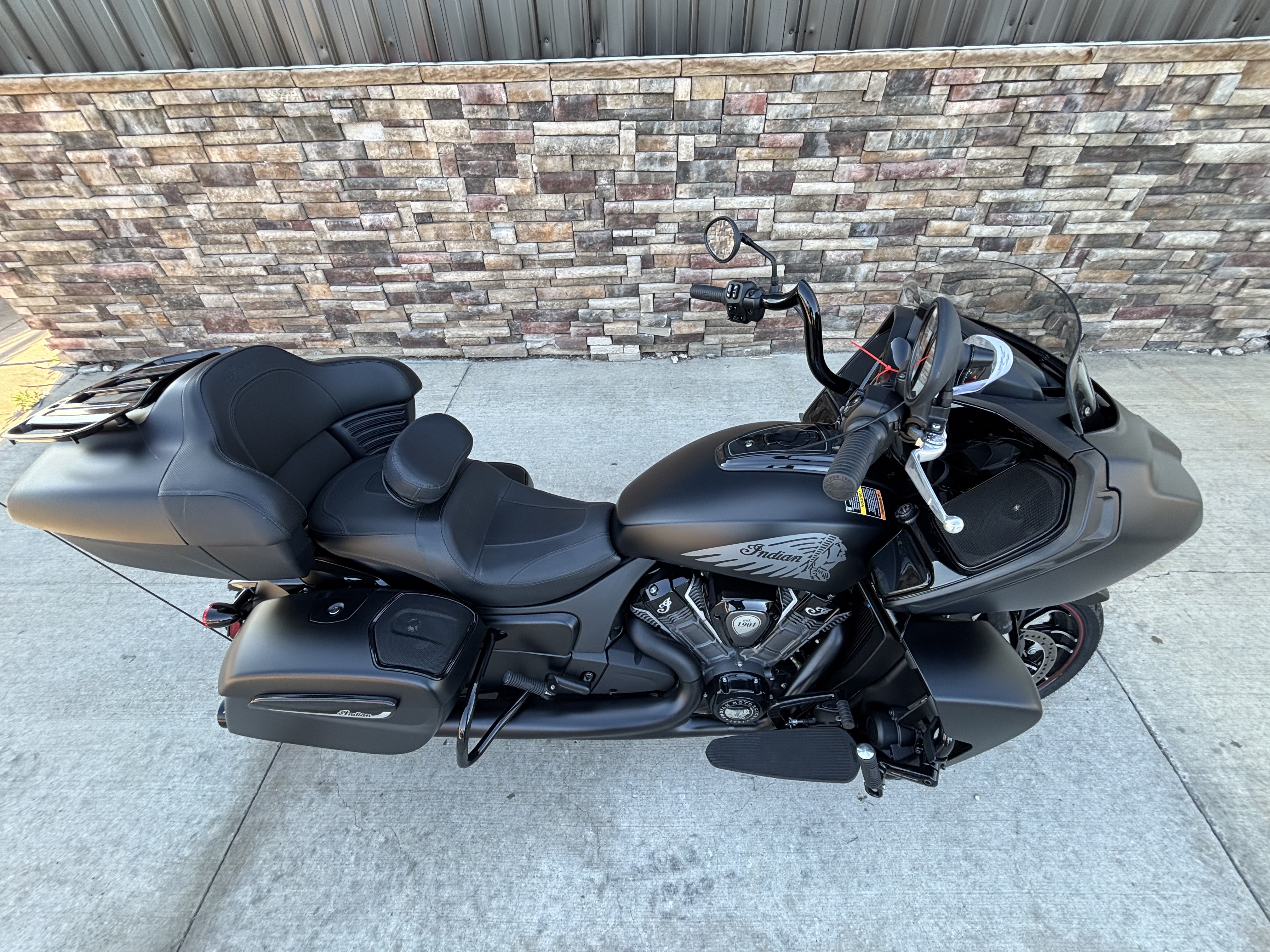 2023 Indian Motorcycle Challenger® Dark Horse® in Columbia, Missouri - Photo 7