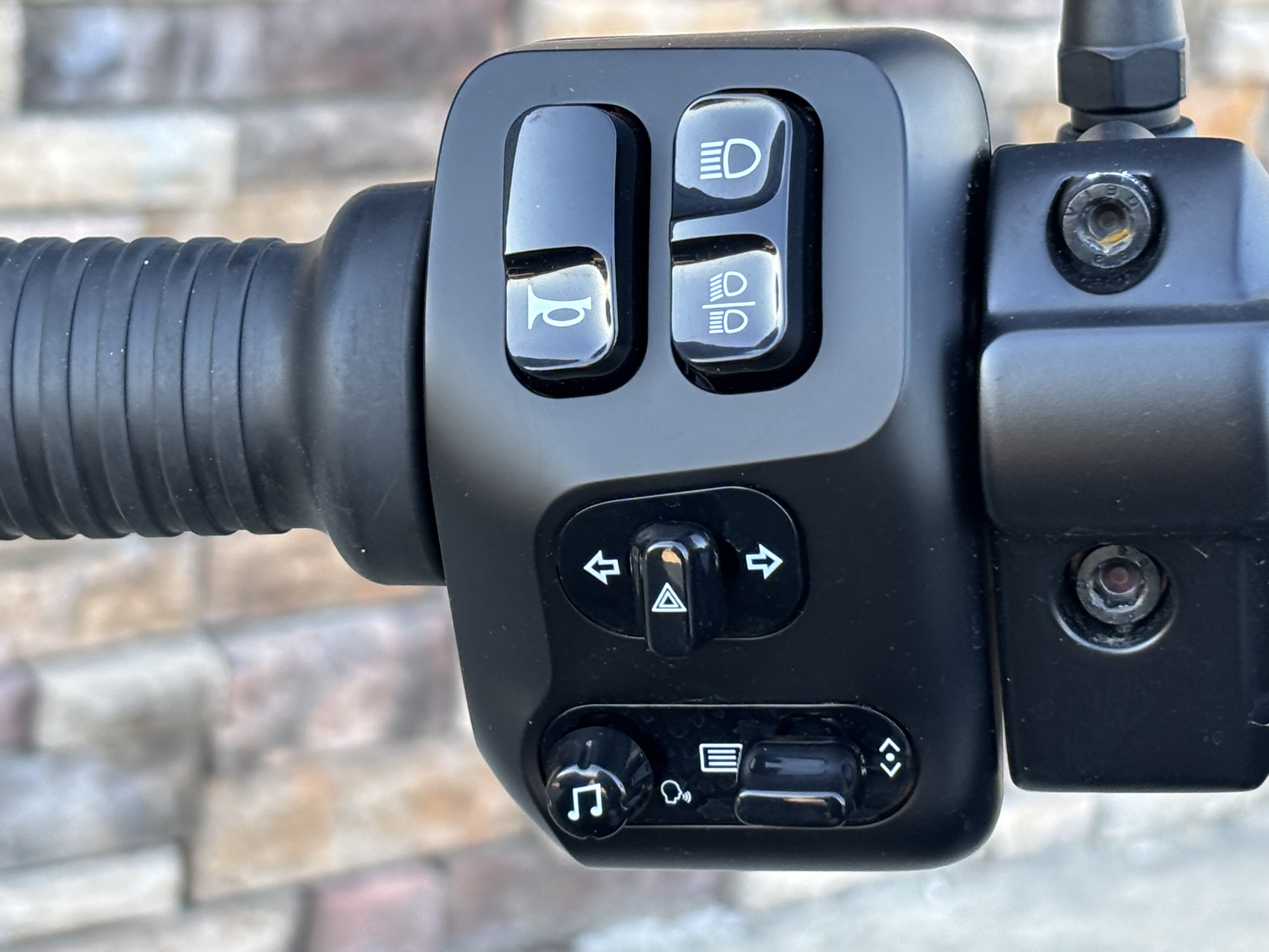 2023 Indian Motorcycle Challenger® Dark Horse® in Columbia, Missouri - Photo 10