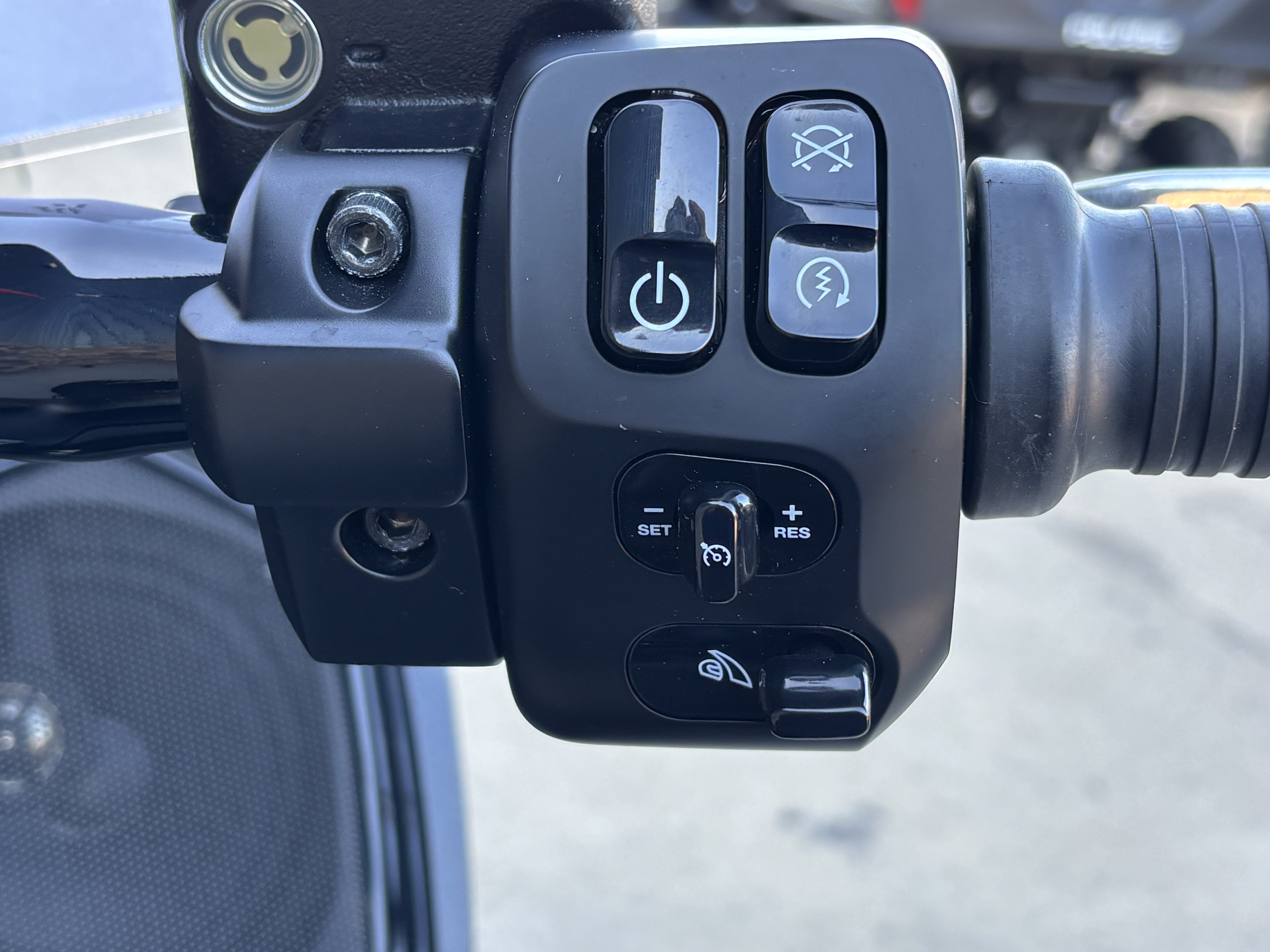 2023 Indian Motorcycle Challenger® Dark Horse® in Columbia, Missouri - Photo 11