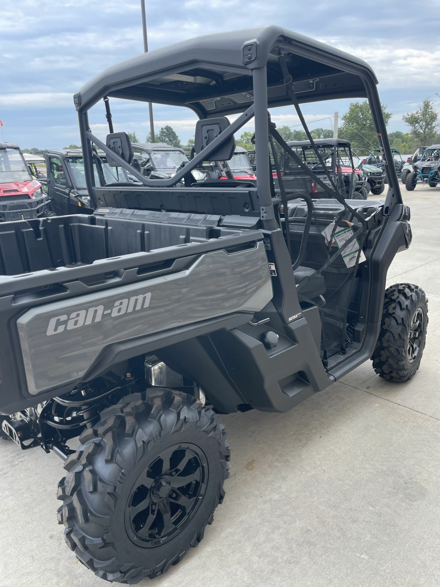 2024 Can-Am Defender XT HD10 in Columbia, Missouri - Photo 4