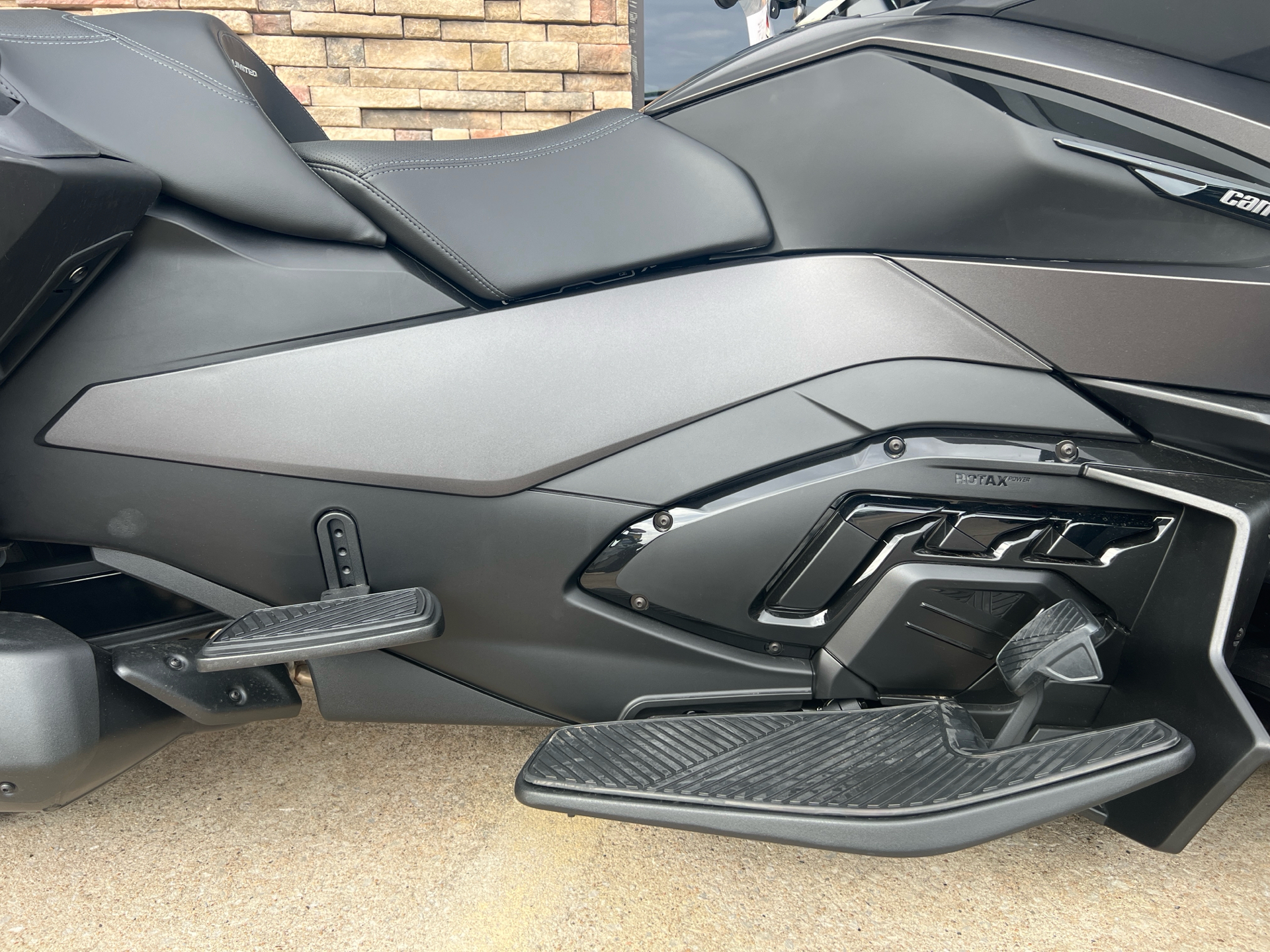 2025 Can-Am Spyder RT Limited in Columbia, Missouri - Photo 2