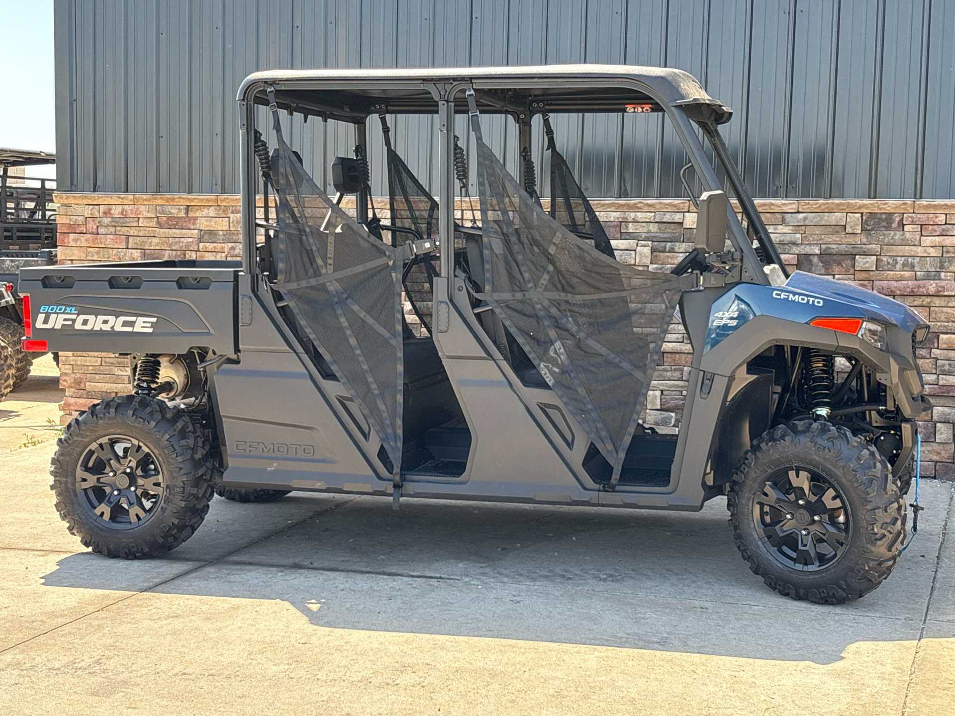 2025 CFMOTO UForce 800 XL in Columbia, Missouri - Photo 2