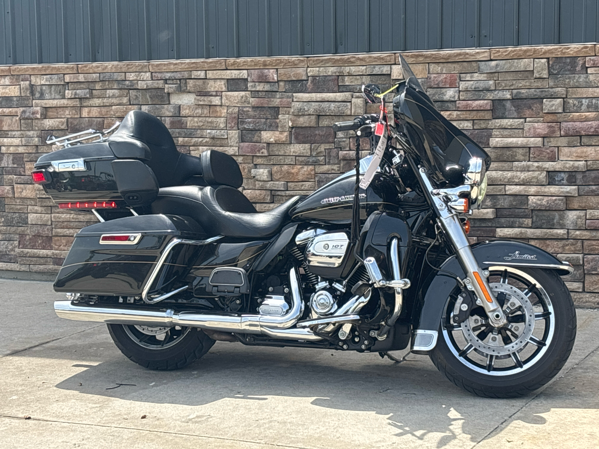 2017 Harley-Davidson Ultra Limited in Columbia, Missouri - Photo 3