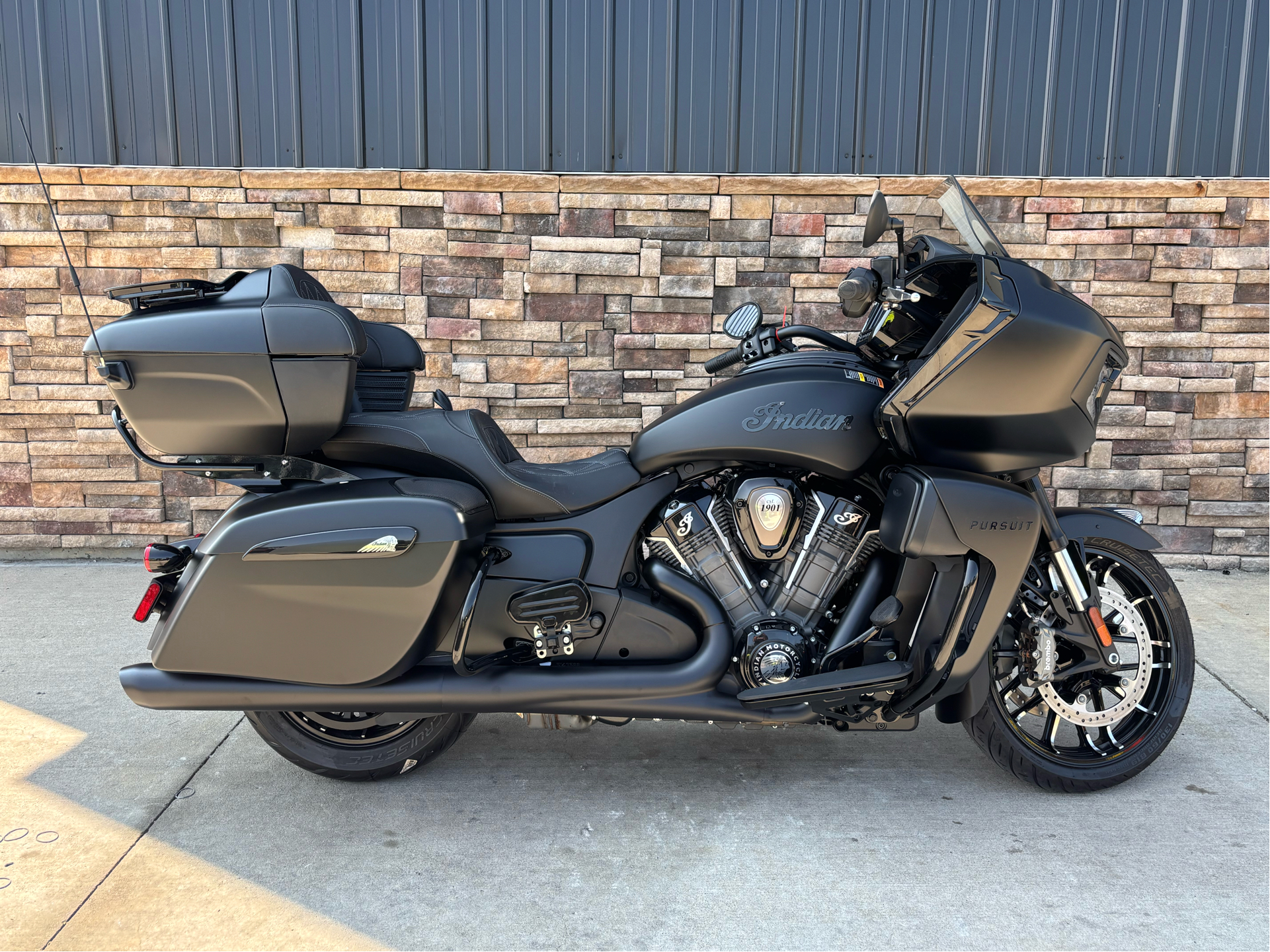2025 Indian Motorcycle PURSUIT DARK HORSE in Columbia, Missouri - Photo 15