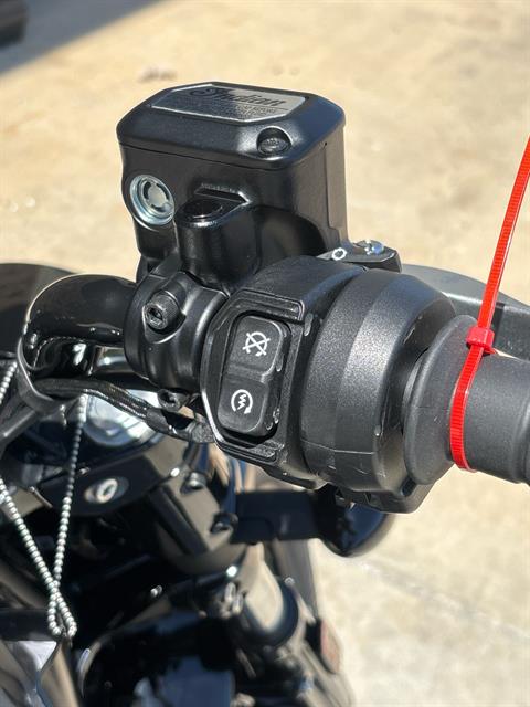 2025 Indian Motorcycle Scout® Bobber Limited +Tech in Columbia, Missouri - Photo 4