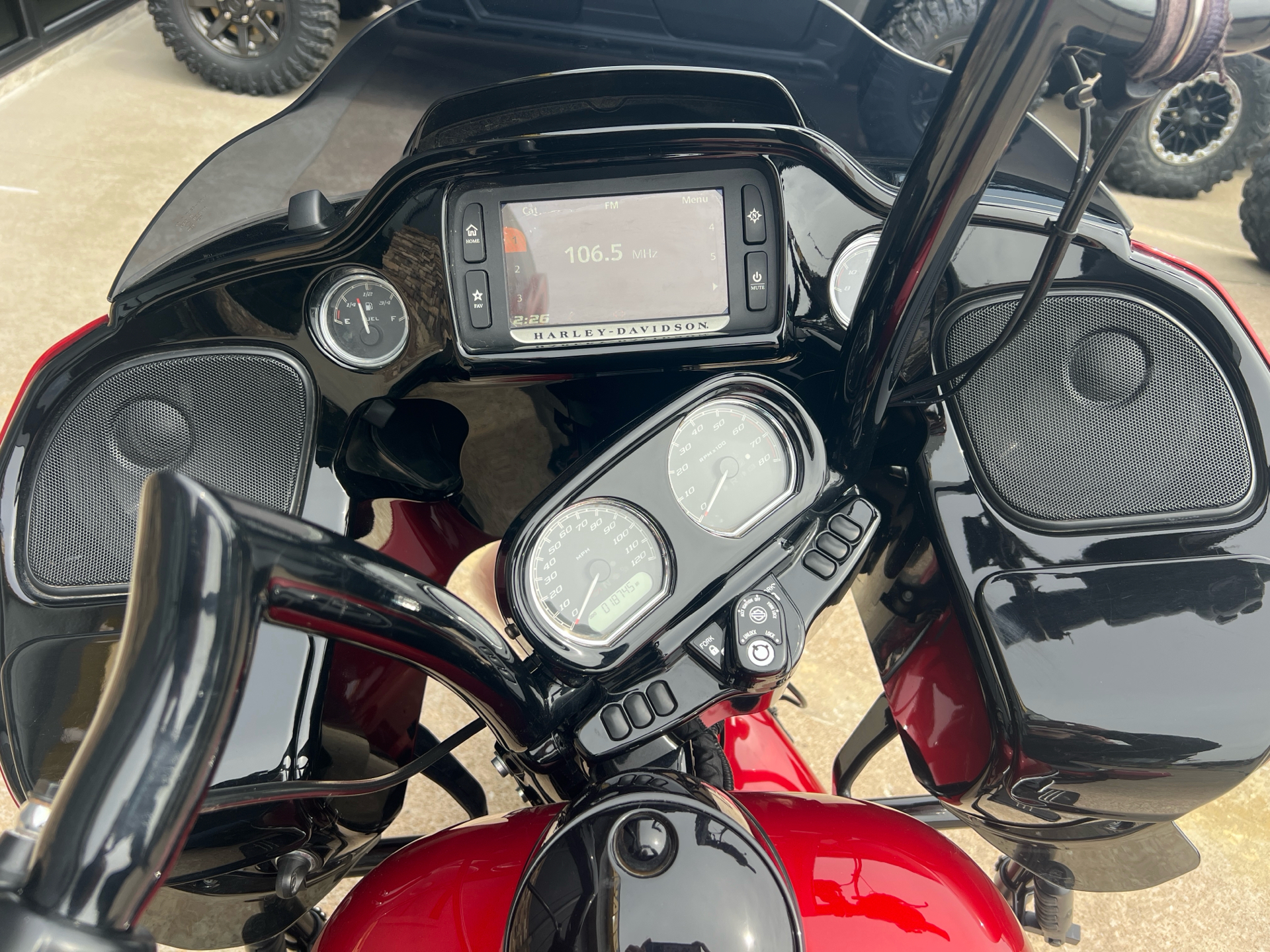 2018 Harley-Davidson Road Glide® Special in Columbia, Missouri - Photo 8