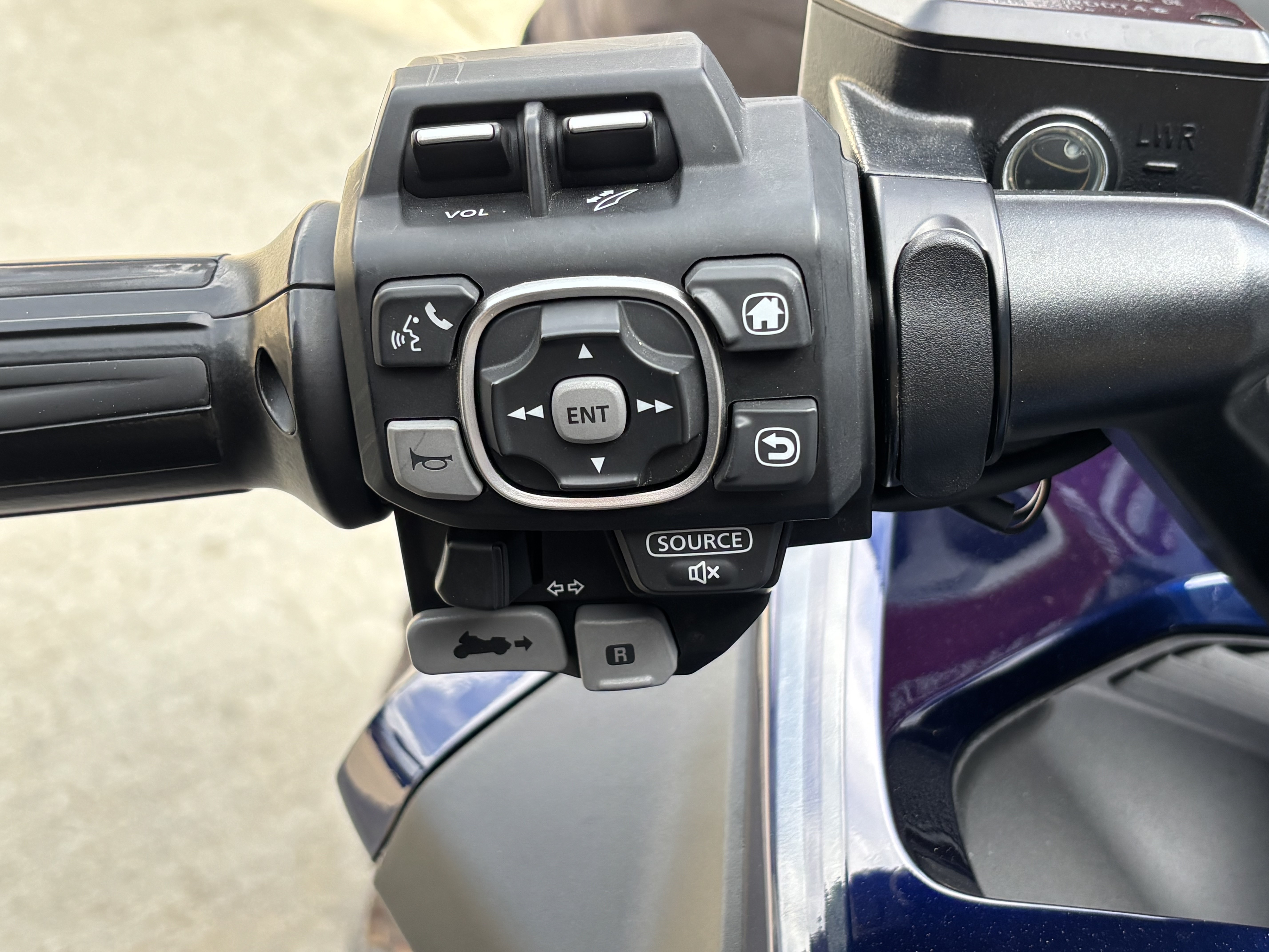 2018 Honda Gold Wing Tour in Columbia, Missouri - Photo 11