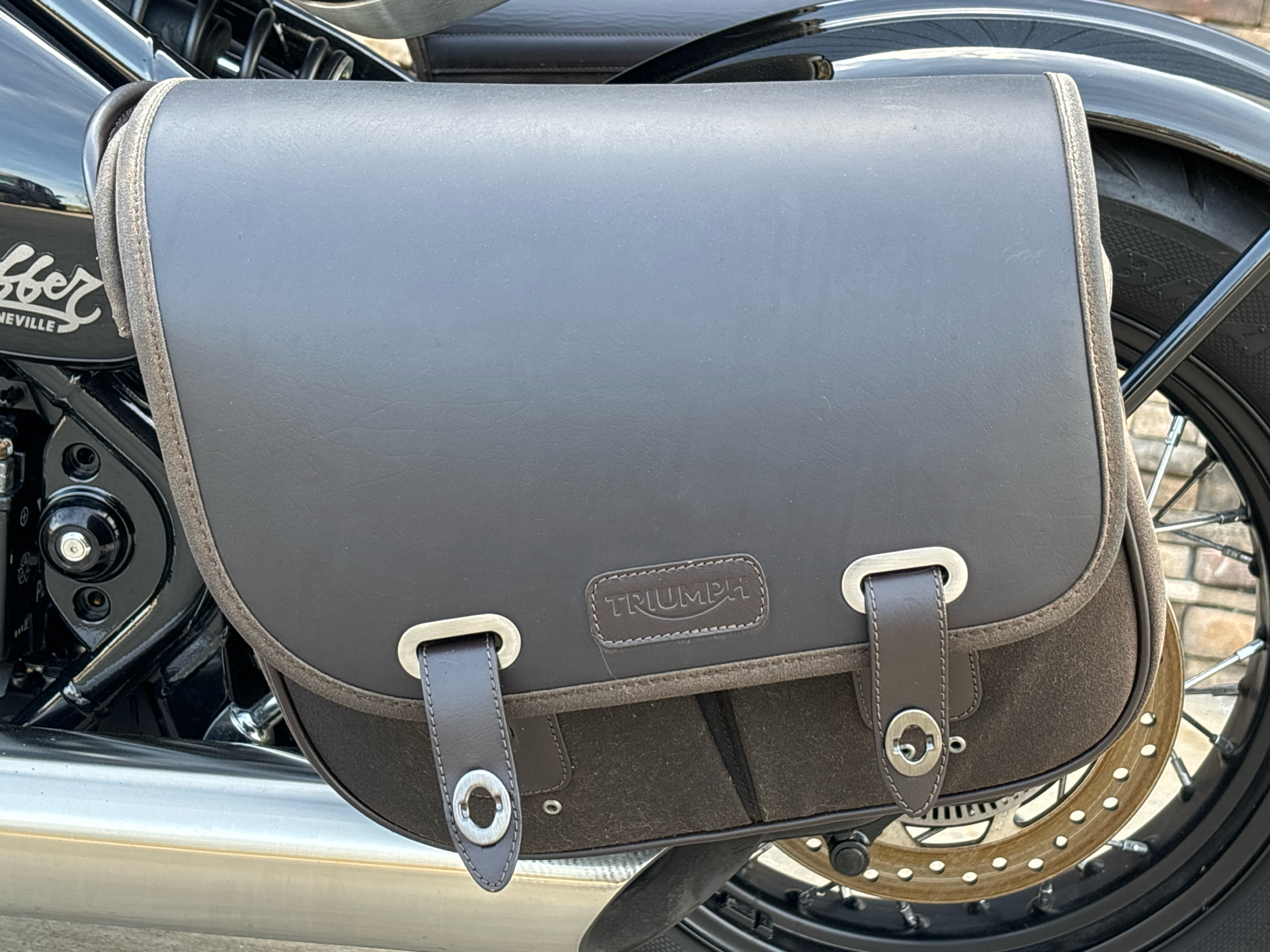 2022 Triumph Bonneville Bobber in Columbia, Missouri - Photo 5