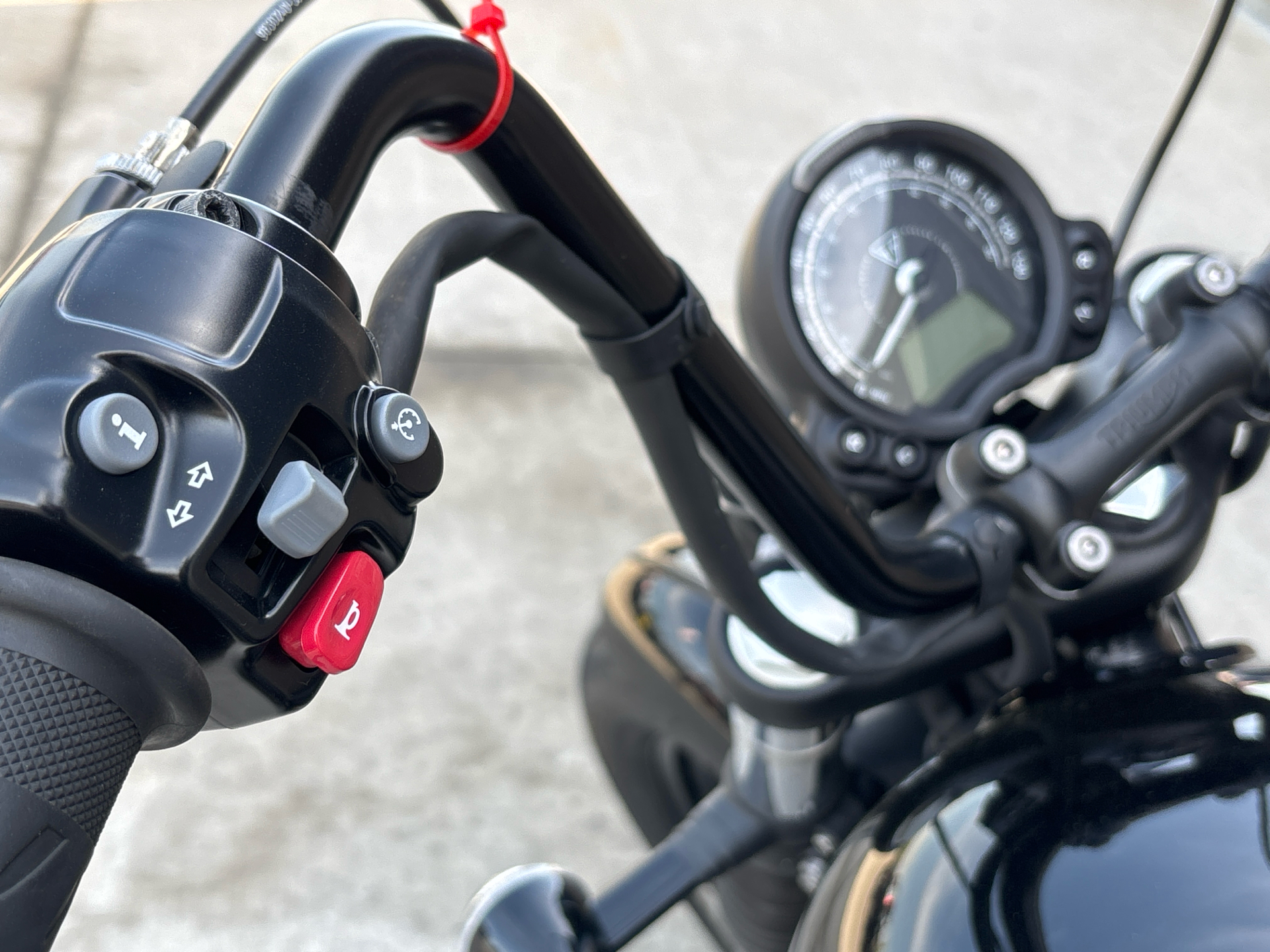 2022 Triumph Bonneville Bobber in Columbia, Missouri - Photo 9