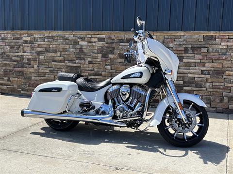 2019 Indian Motorcycle Chieftain® Limited ABS in Columbia, Missouri - Photo 2