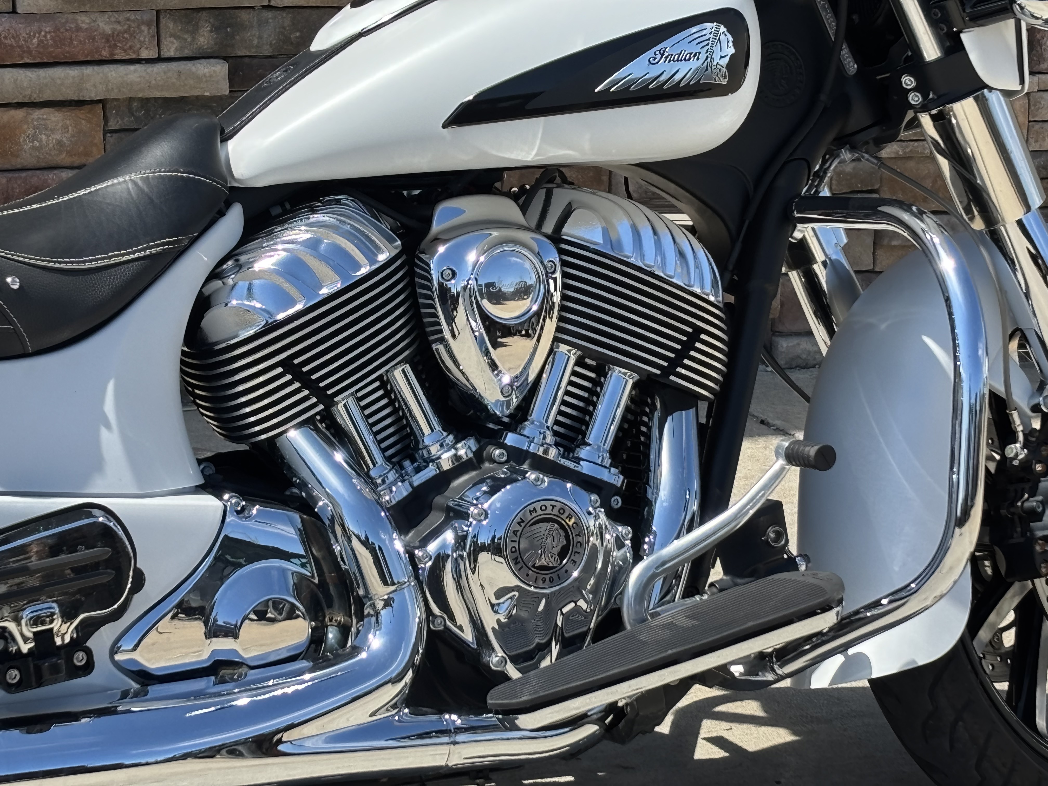 2019 Indian Motorcycle Chieftain® Limited ABS in Columbia, Missouri - Photo 4
