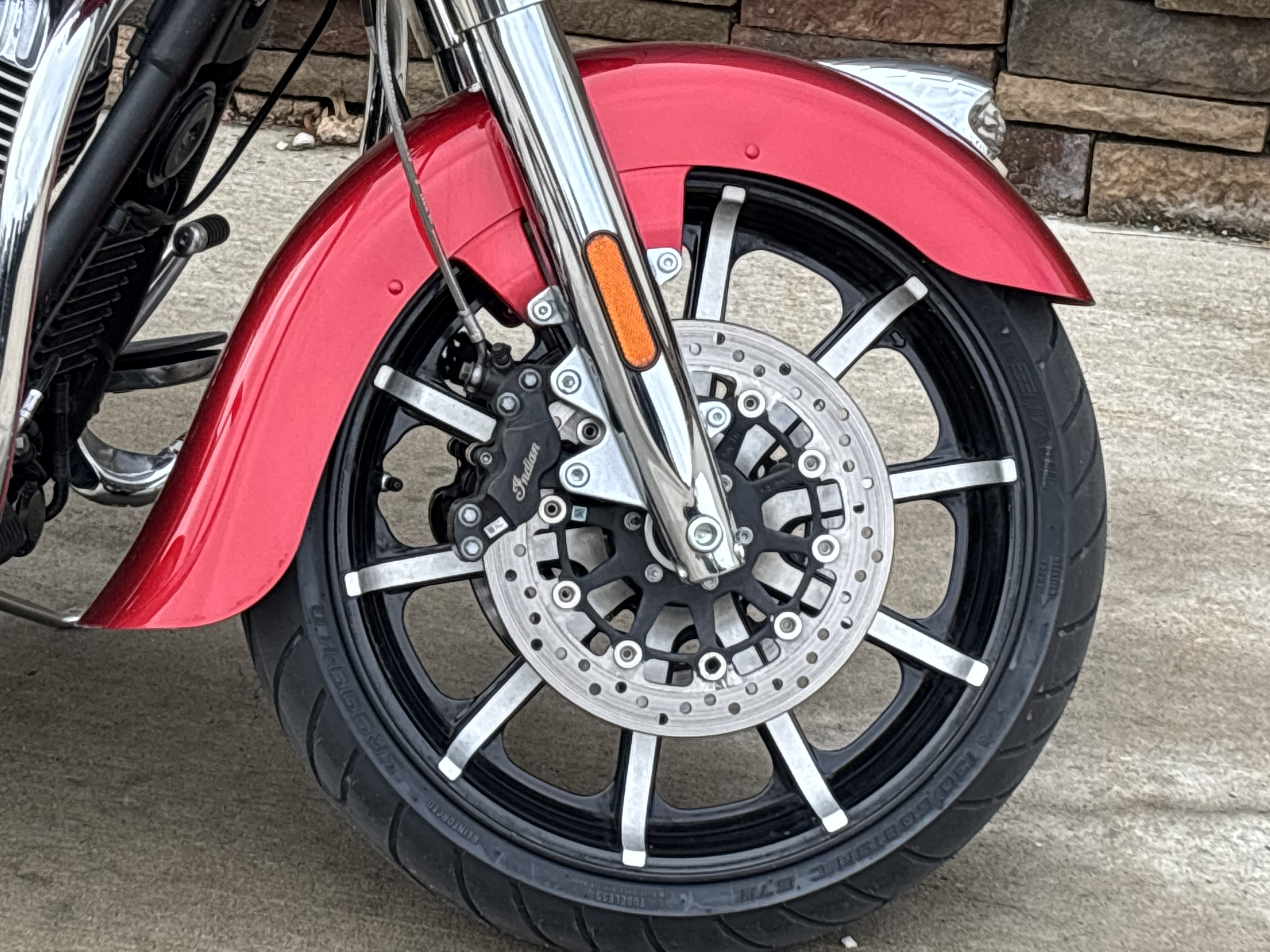 2019 Indian Motorcycle Chieftain® Limited ABS in Columbia, Missouri - Photo 5