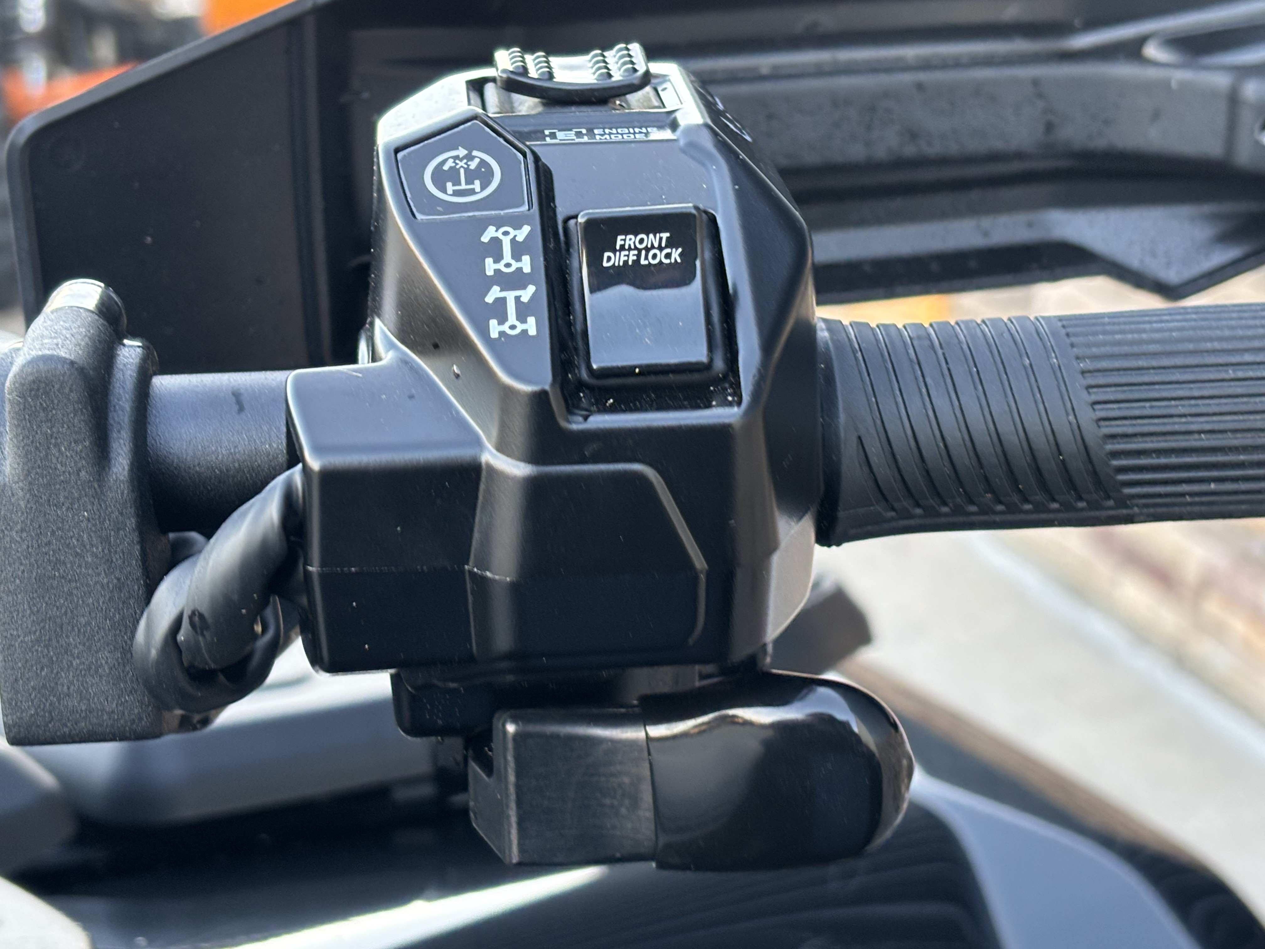 2026 Can-Am Outlander MAX Backcountry 1000R in Columbia, Missouri - Photo 8