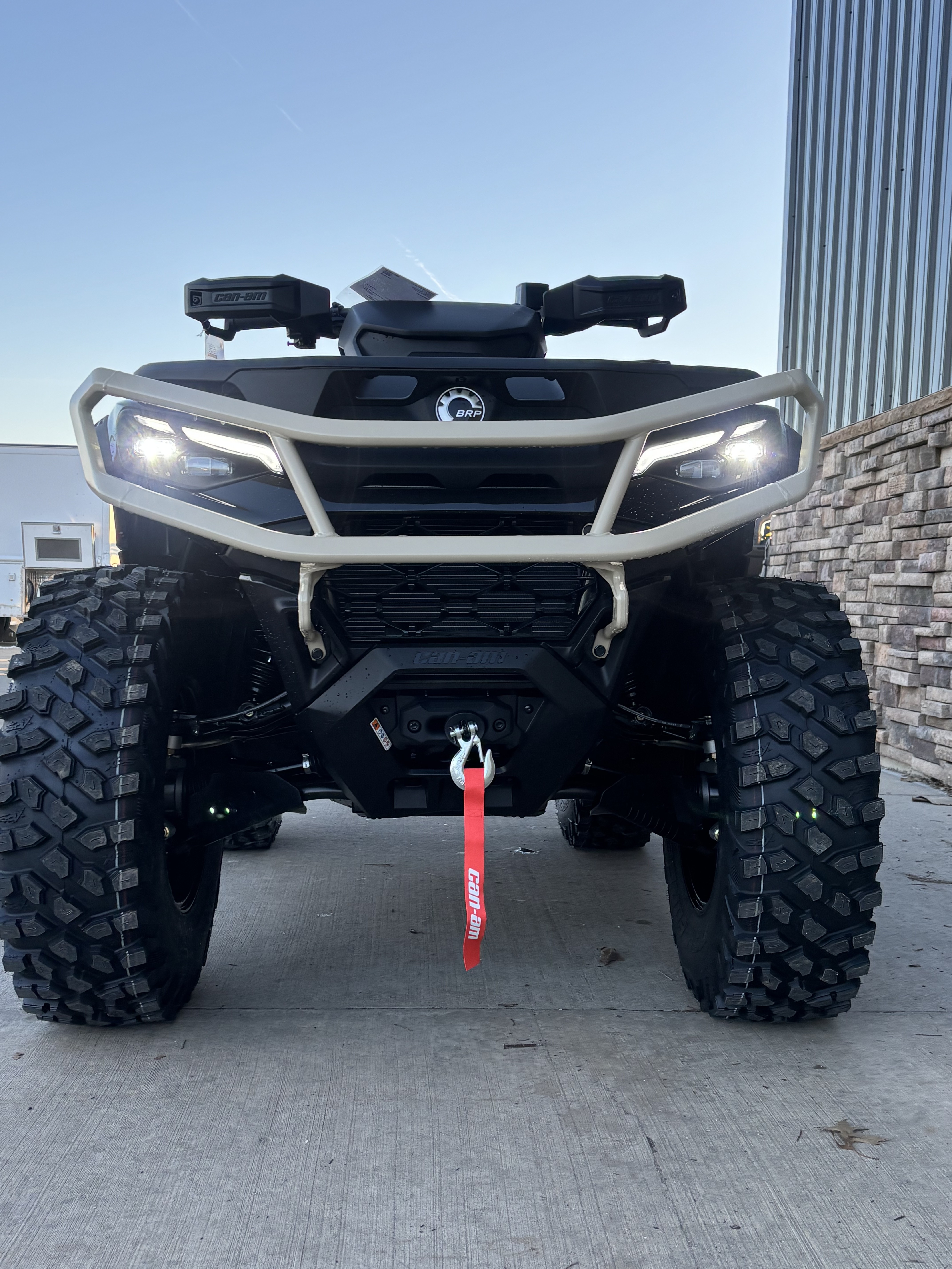 2026 Can-Am Outlander MAX Backcountry 1000R in Columbia, Missouri - Photo 11