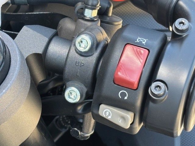 2025 Kawasaki Ninja ZX-6R in Columbia, Missouri - Photo 8