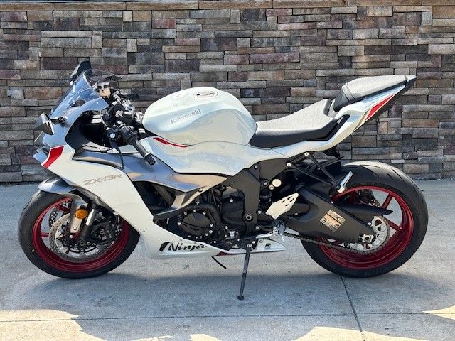 2025 Kawasaki Ninja ZX-6R in Columbia, Missouri - Photo 11