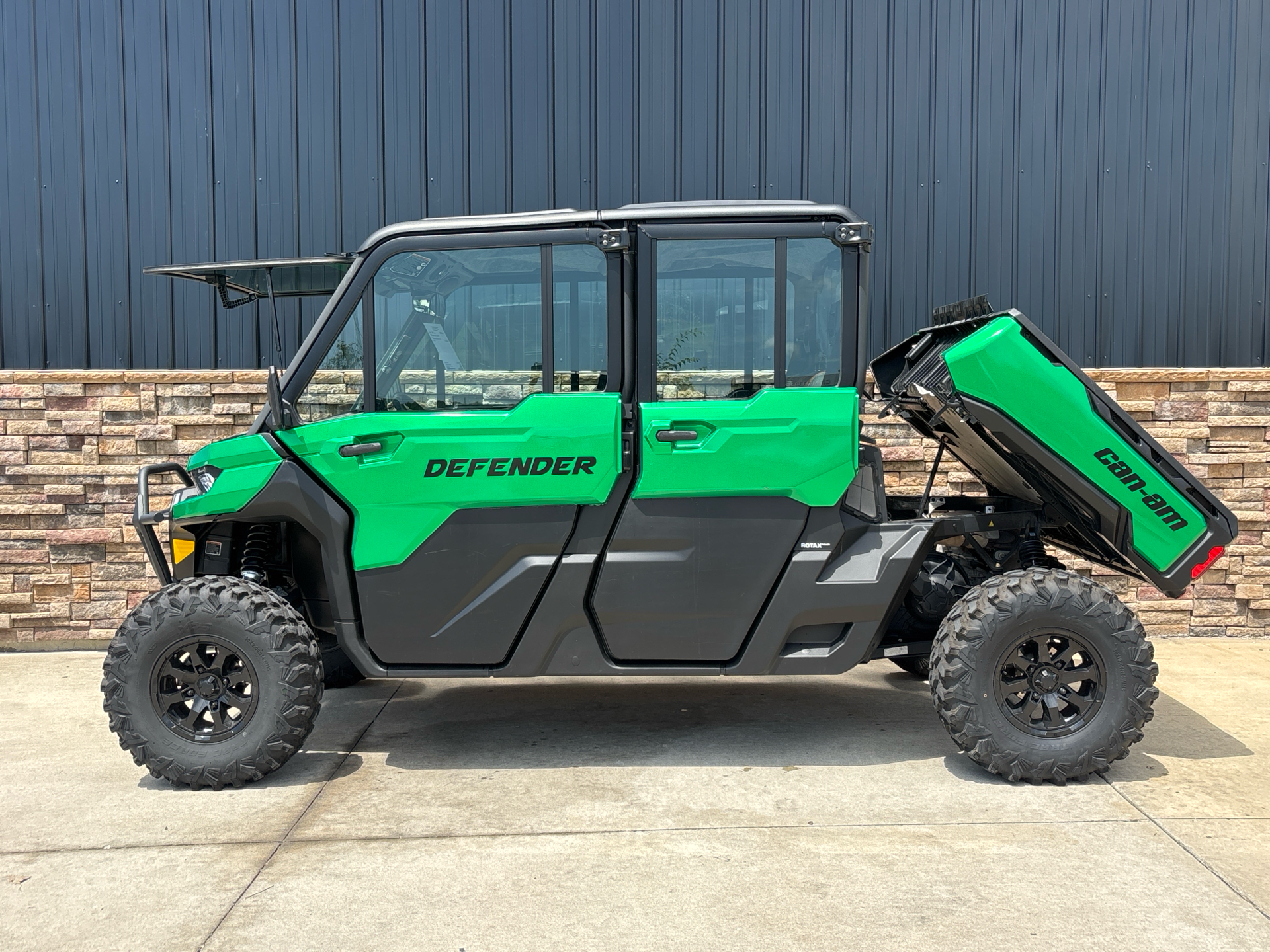 2024 Can-Am Defender MAX Limited in Columbia, Missouri - Photo 4