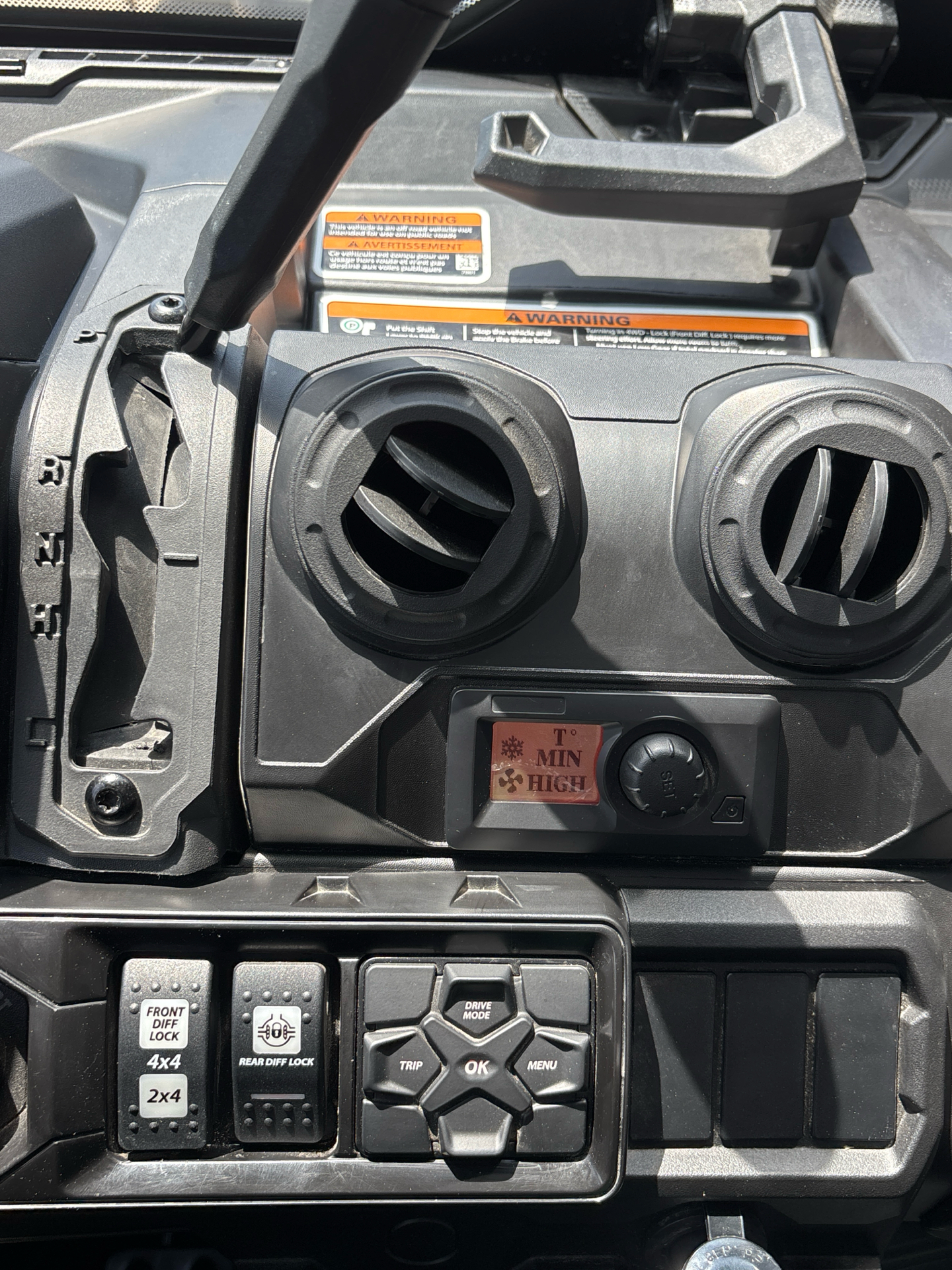 2024 Can-Am Defender MAX Limited in Columbia, Missouri - Photo 9