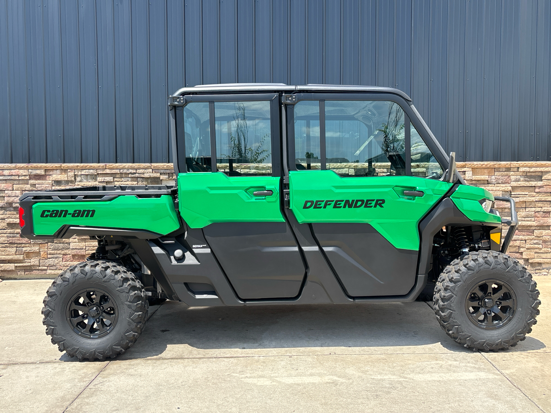 2024 Can-Am Defender MAX Limited in Columbia, Missouri - Photo 16