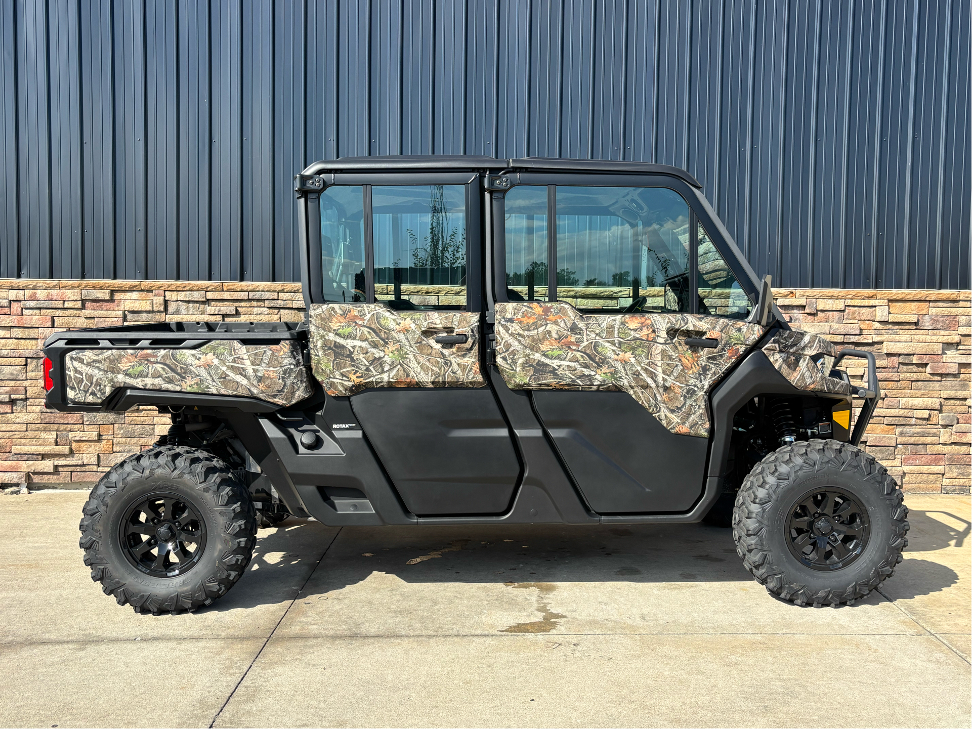 2024 Can-Am Defender MAX Limited in Columbia, Missouri - Photo 1