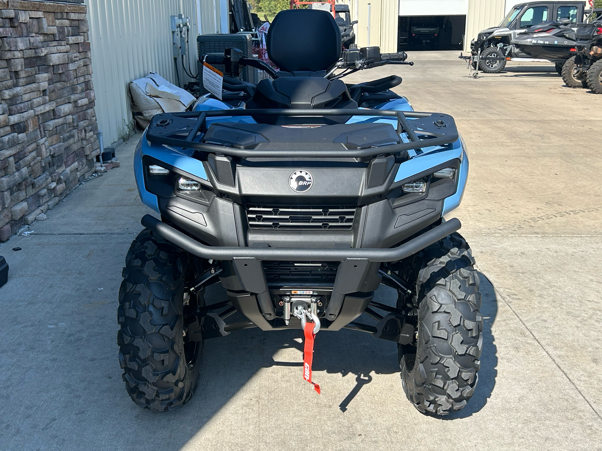 2025 Can-Am Outlander MAX XT 700 in Columbia, Missouri - Photo 2