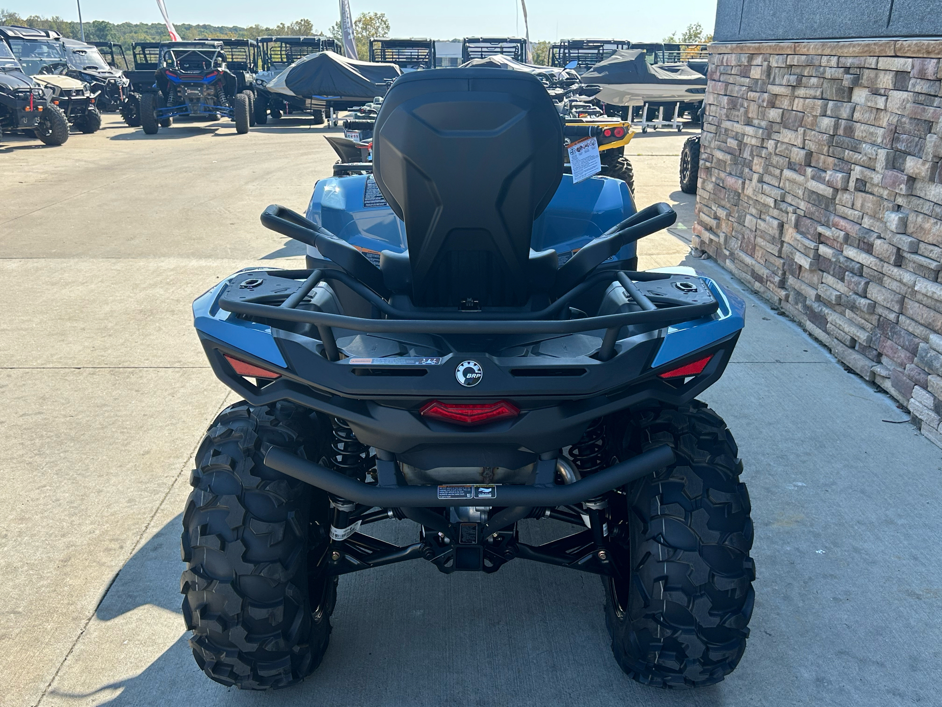 2025 Can-Am Outlander MAX XT 700 in Columbia, Missouri - Photo 4