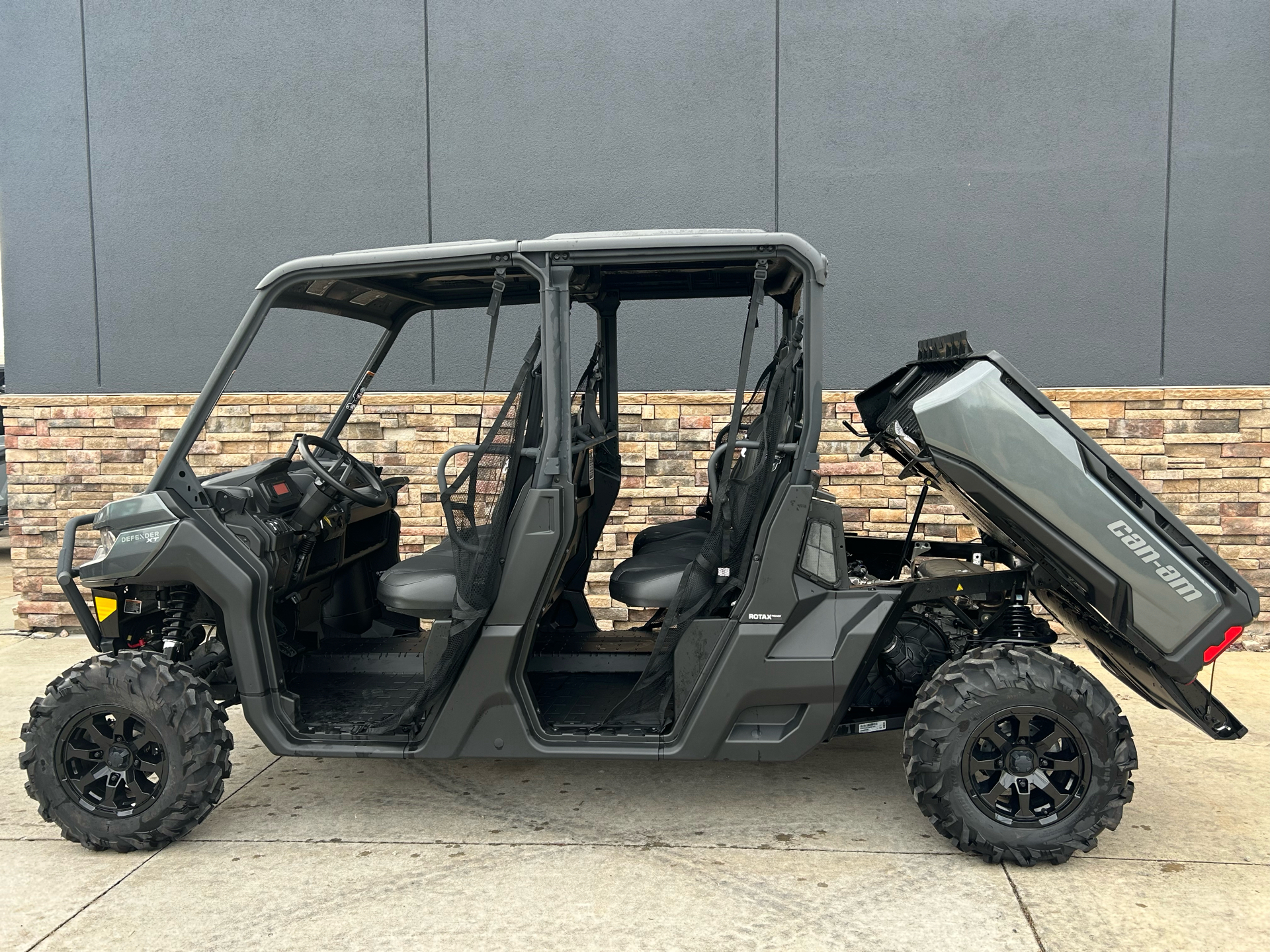 2024 Can-Am Defender MAX XT HD10 in Columbia, Missouri - Photo 7