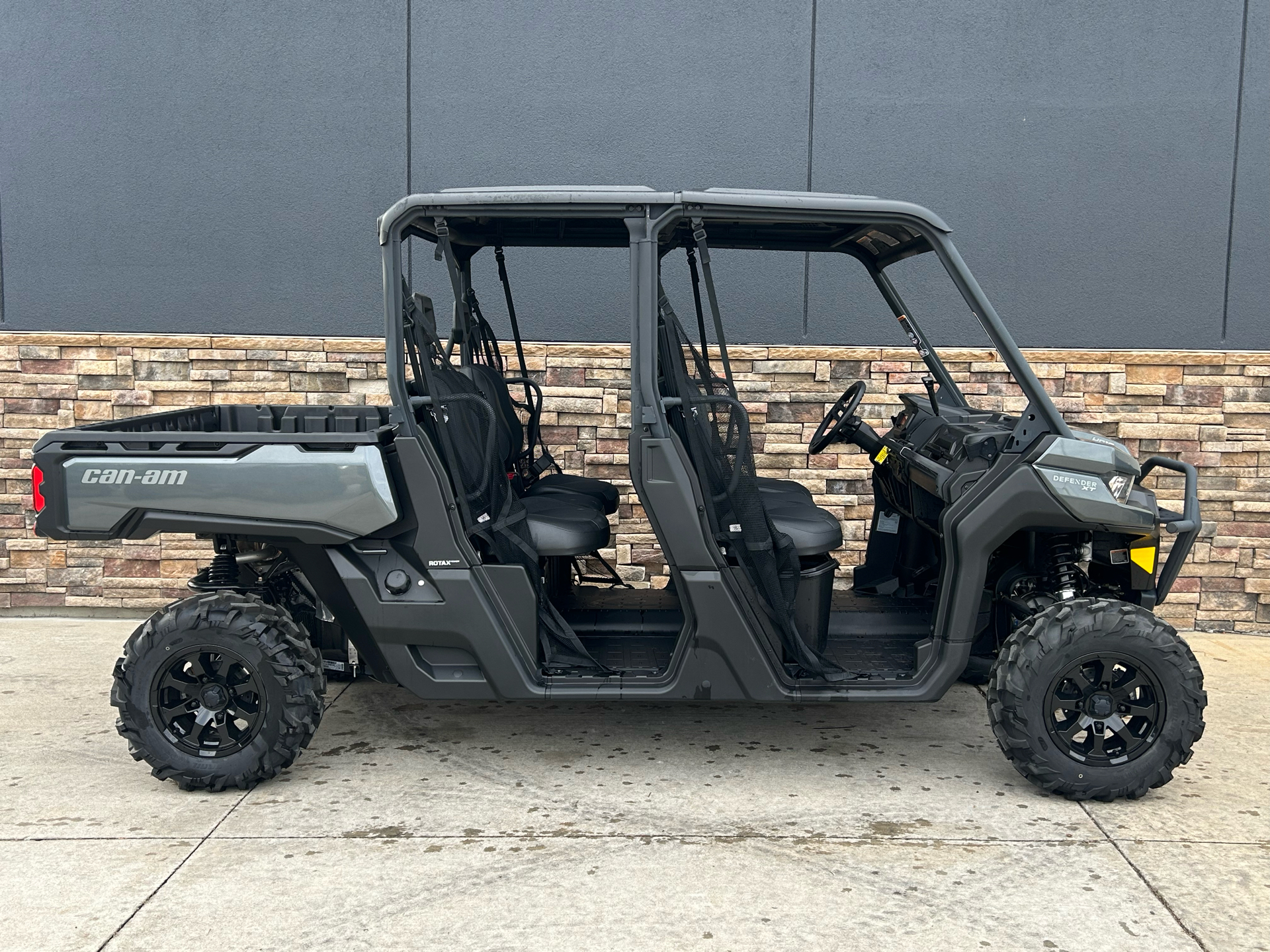 2024 Can-Am Defender MAX XT HD10 in Columbia, Missouri - Photo 12