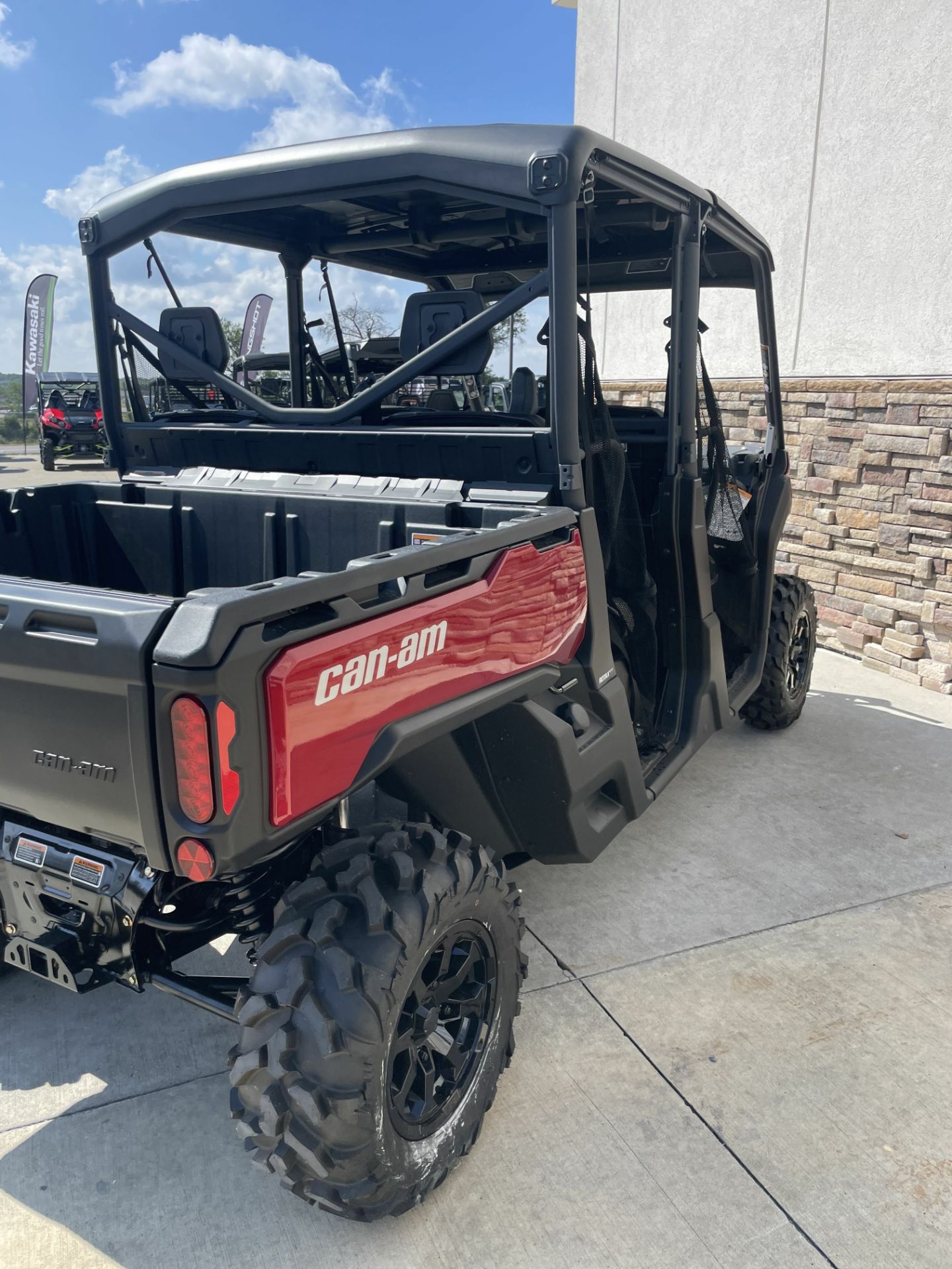 2024 Can-Am Defender MAX XT HD10 in Columbia, Missouri - Photo 8