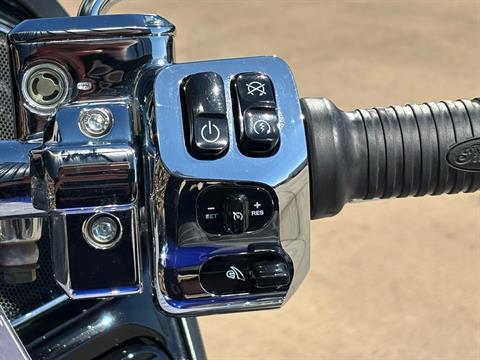 2023 Indian Motorcycle Pursuit® Limited with Premium Package in Columbia, Missouri - Photo 10