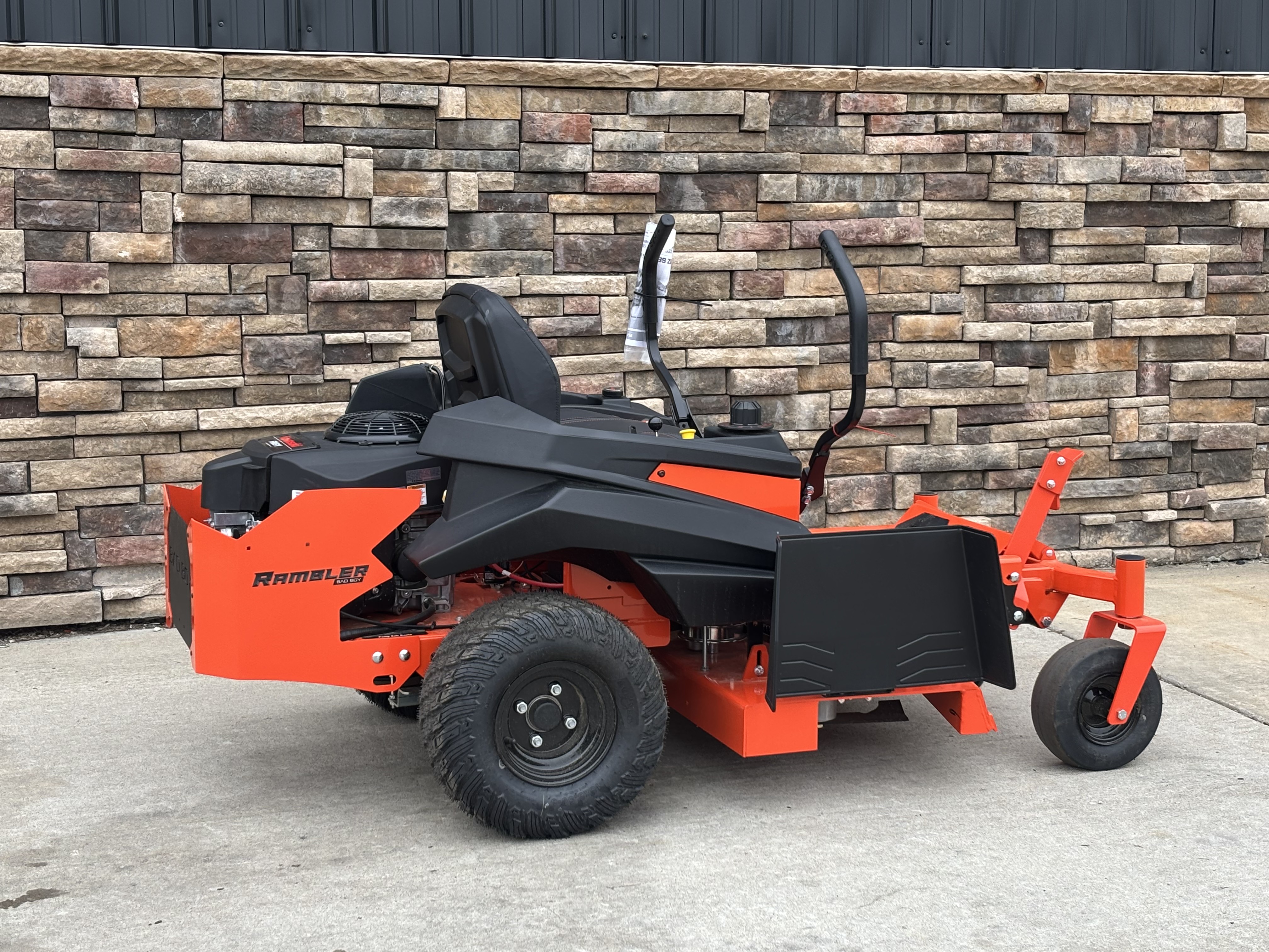 2026 Bad Boy Mowers MZ Rambler 42 in. Kawasaki FR651V 21.5 hp in Columbia, Missouri - Photo 3