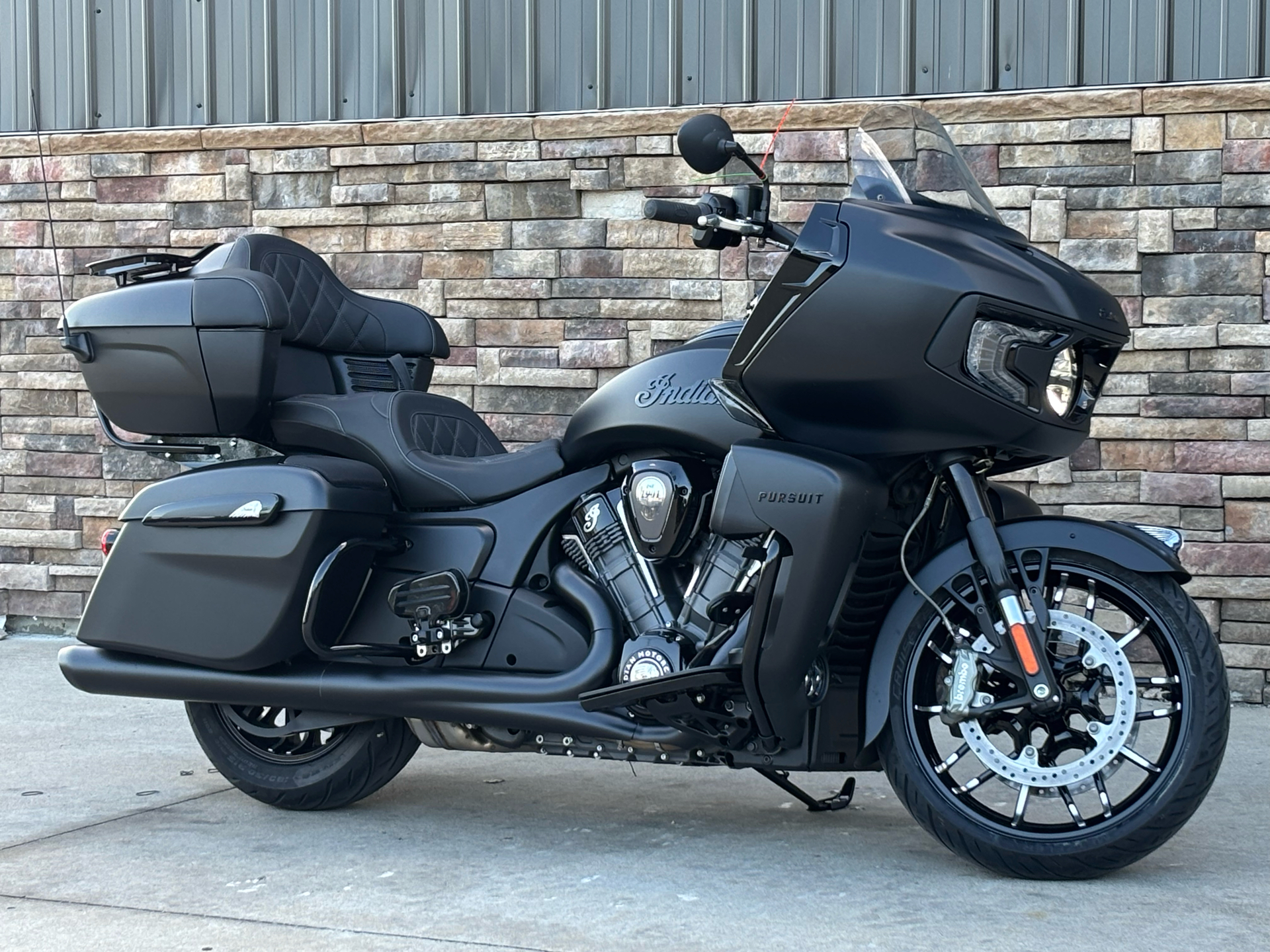 2024 Indian Motorcycle Pursuit® Dark Horse® with PowerBand Audio Package in Columbia, Missouri - Photo 3